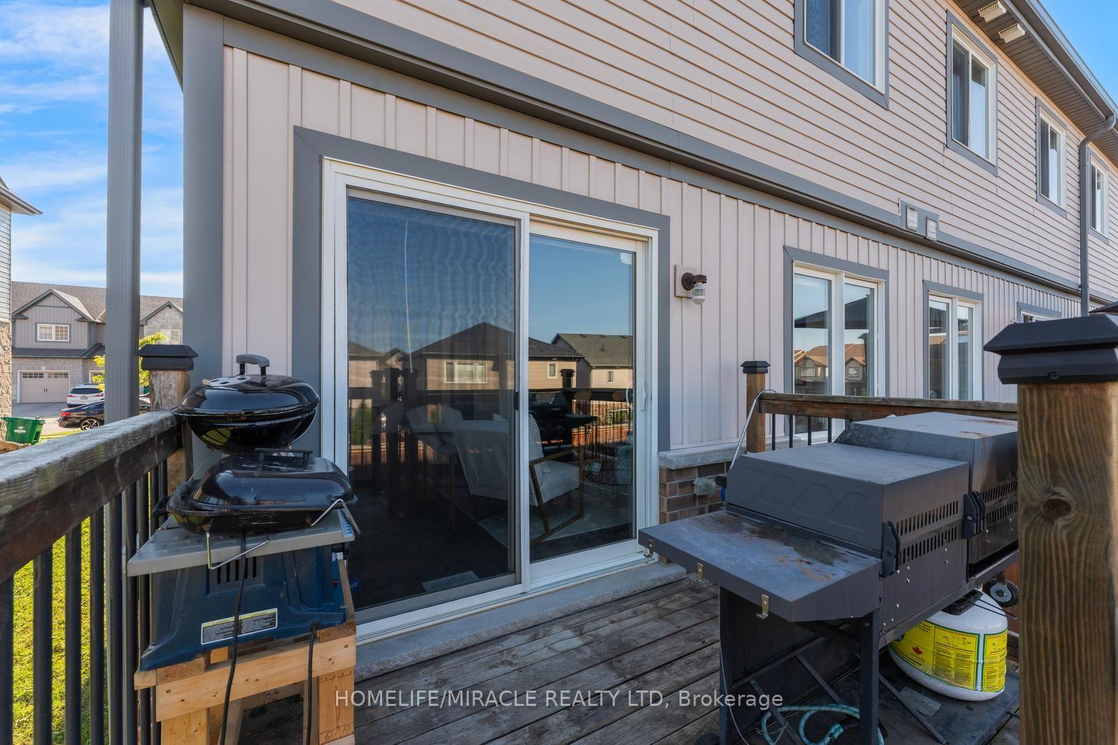 Photo 37 of 65 Renfrew Street, Kitchener, Huron Park — HOMEH