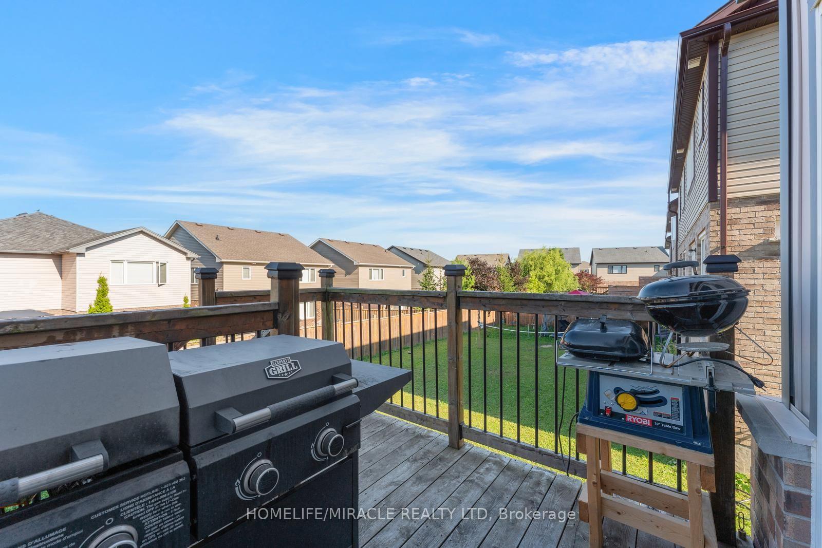Photo 38 of 65 Renfrew Street, Kitchener, Huron Park — HOMEH