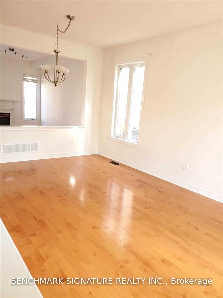 Photo 3 of 267 Hammersly Boulevard, Markham, Wismer — HOMEH