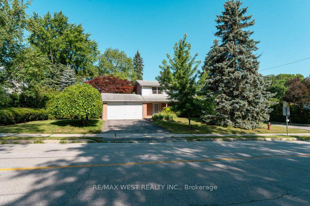 Photo 1 of 2 Robinter Drive, North York, Newtonbrook East — HOMEH