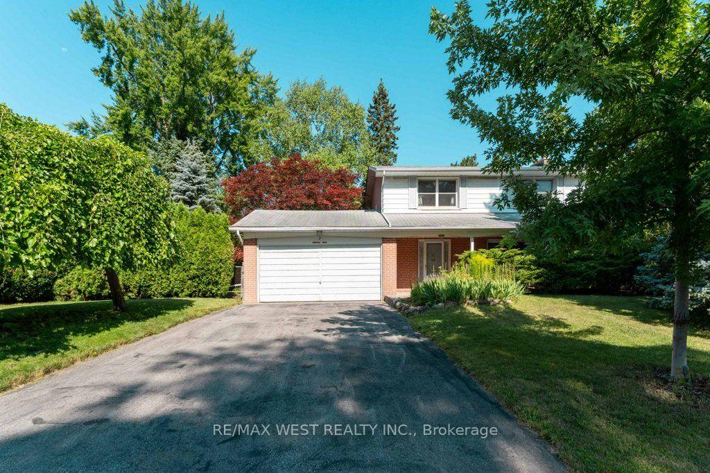 Photo 6 of 2 Robinter Drive, North York, Newtonbrook East — HOMEH