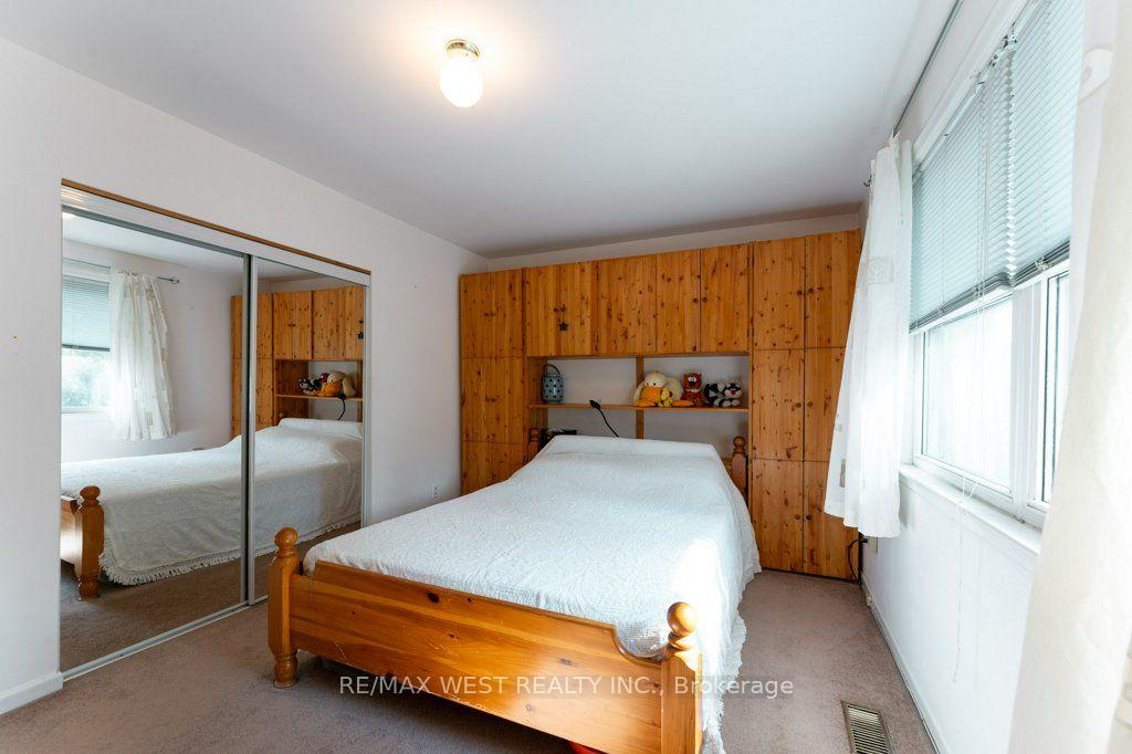 Photo 26 of 2 Robinter Drive, North York, Newtonbrook East — HOMEH