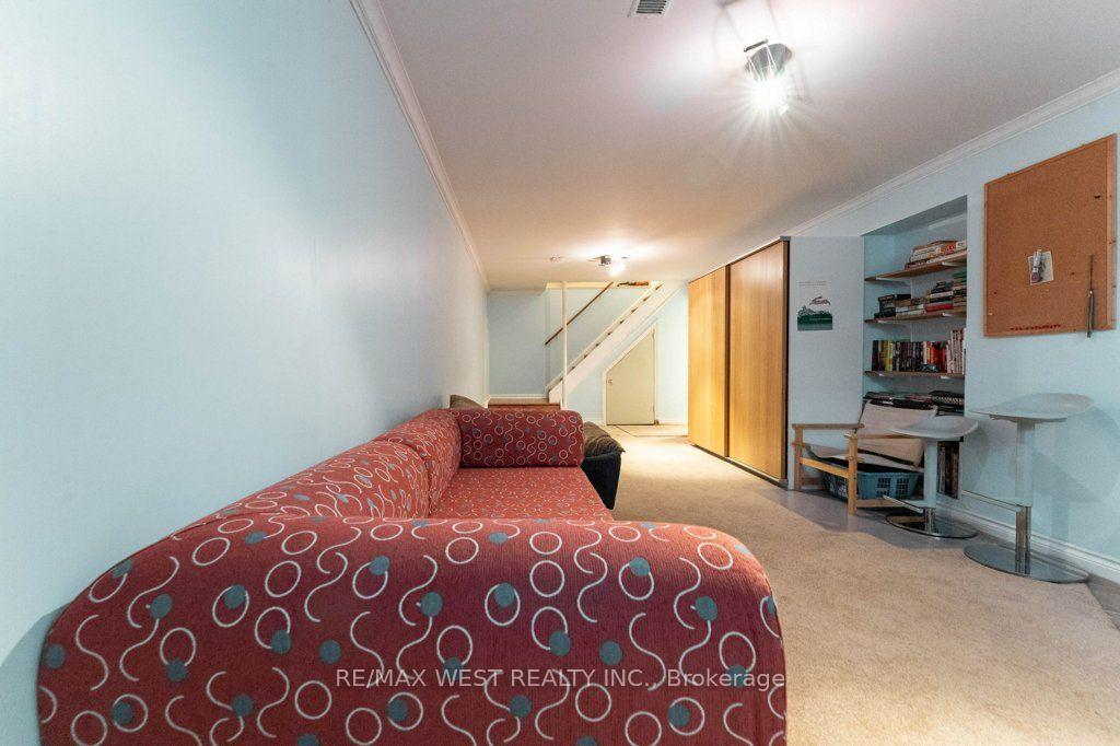 Photo 31 of 2 Robinter Drive, North York, Newtonbrook East — HOMEH