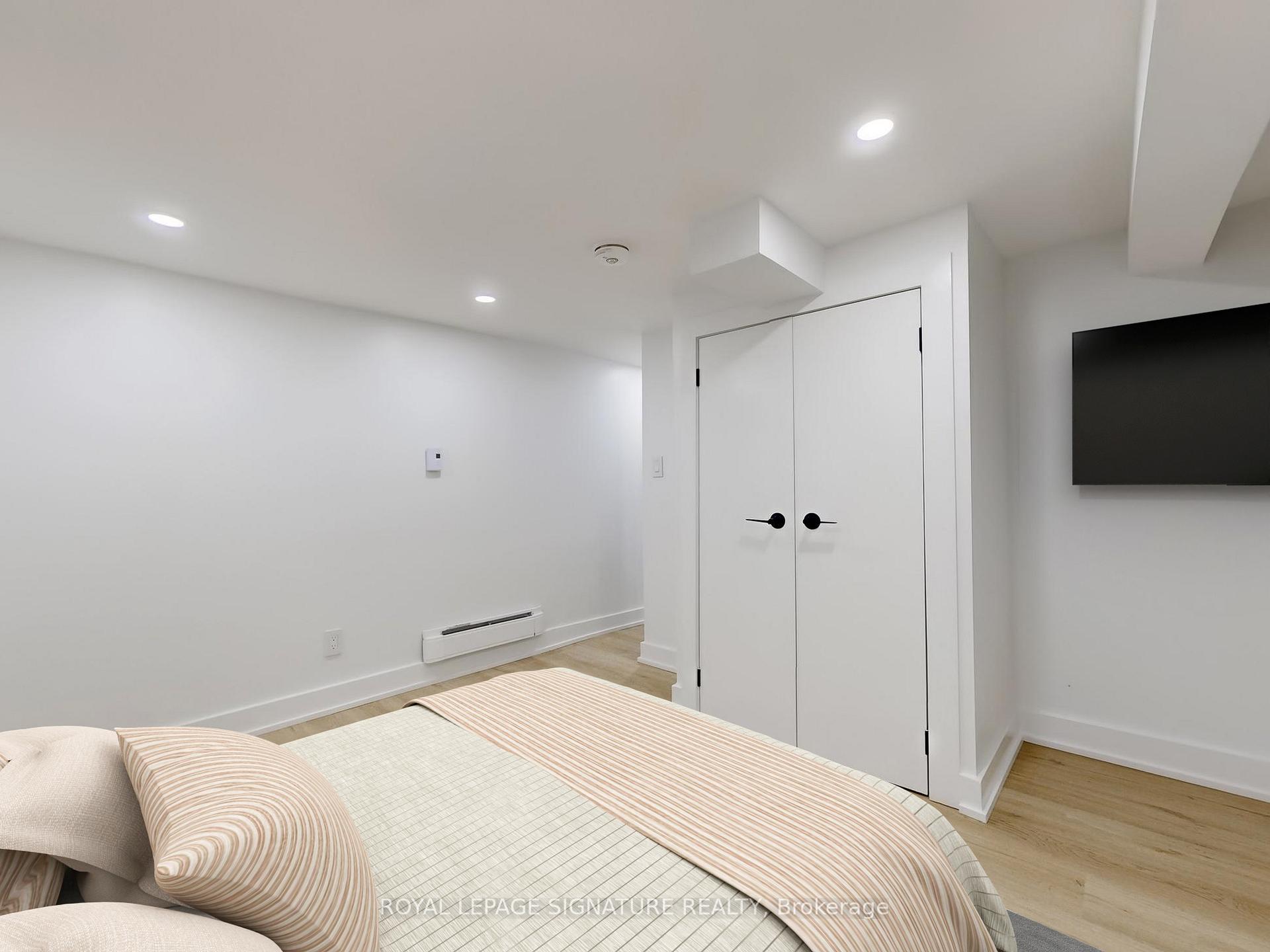 Photo 7 of Unit Lower B, 250 Major Street, Toronto, University — HOMEH