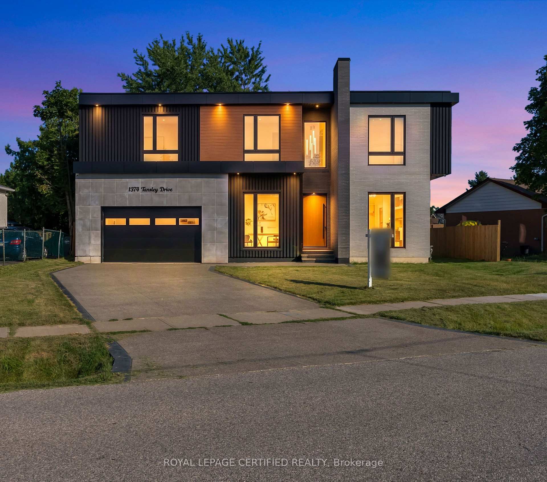 Front of 1374 Tansley Drive