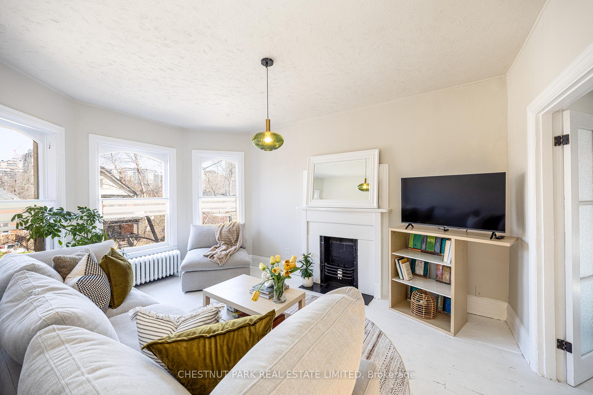 Photo 4 of 177 Charlton Avenue W, Hamilton, Durand — HOMEH