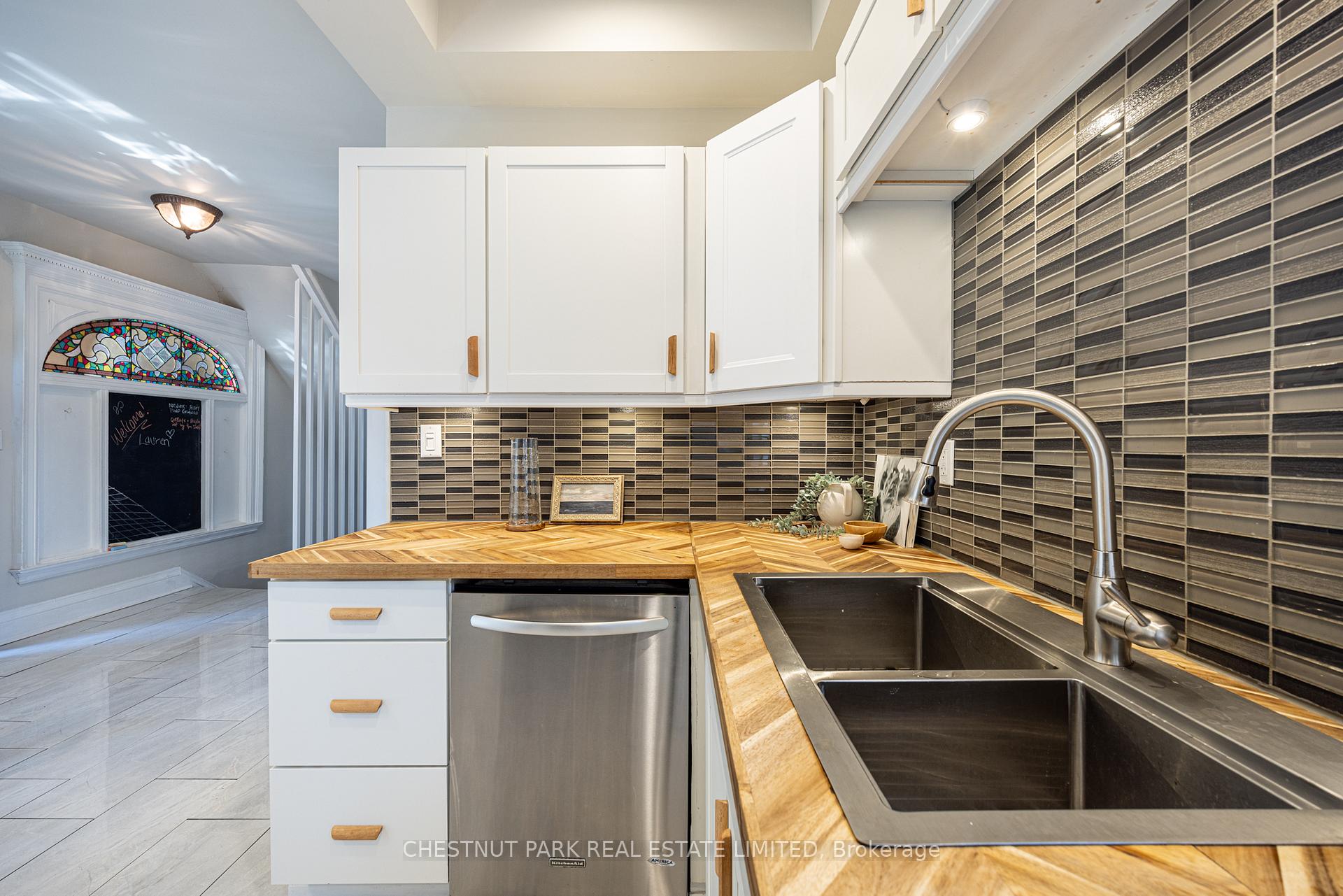 Photo 12 of 177 Charlton Avenue W, Hamilton, Durand — HOMEH