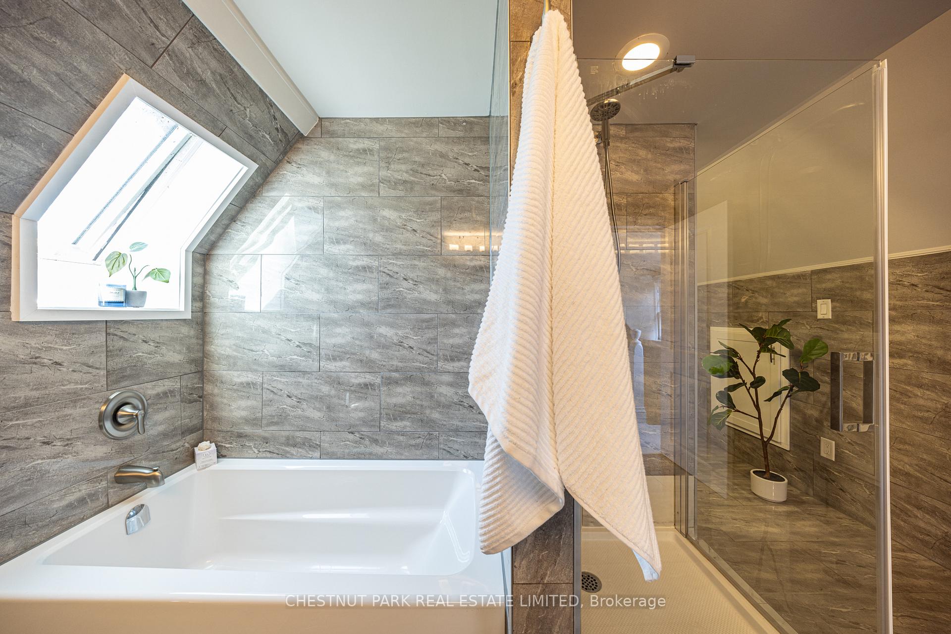 Photo 21 of 177 Charlton Avenue W, Hamilton, Durand — HOMEH