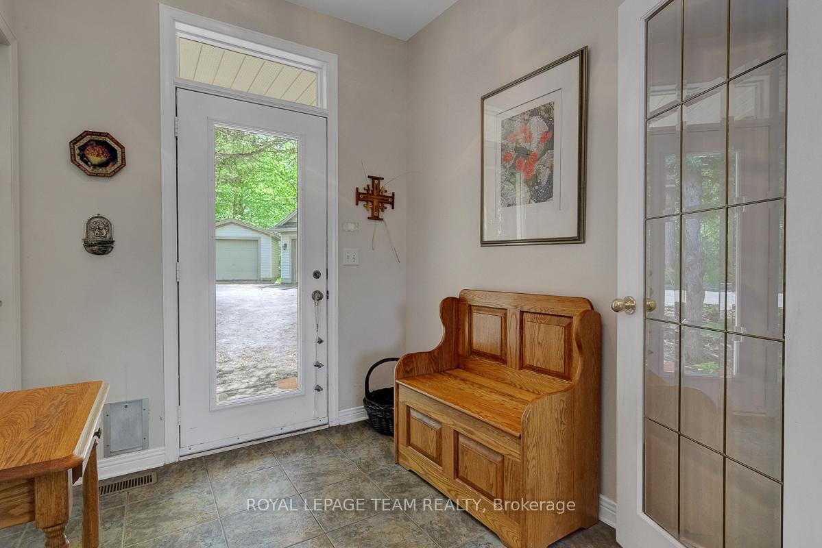 Photo 3 of 912 Maple Hill Road, North Grenville, North Grenville Twp (Kemptville South) — HOMEH