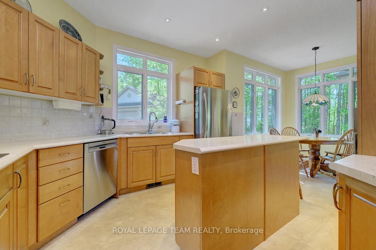 Photo 9 of 912 Maple Hill Road, North Grenville, North Grenville Twp (Kemptville South) — HOMEH