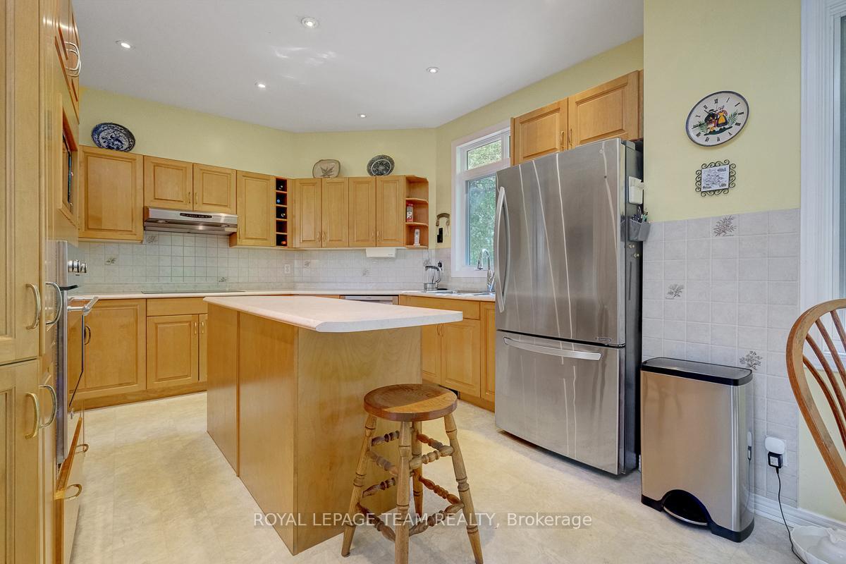Photo 12 of 912 Maple Hill Road, North Grenville, North Grenville Twp (Kemptville South) — HOMEH
