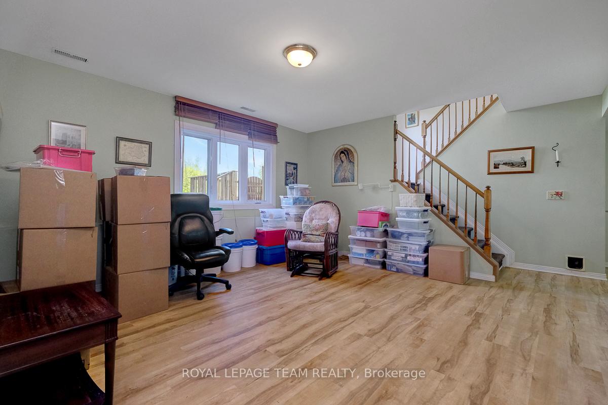 Photo 23 of 912 Maple Hill Road, North Grenville, North Grenville Twp (Kemptville South) — HOMEH