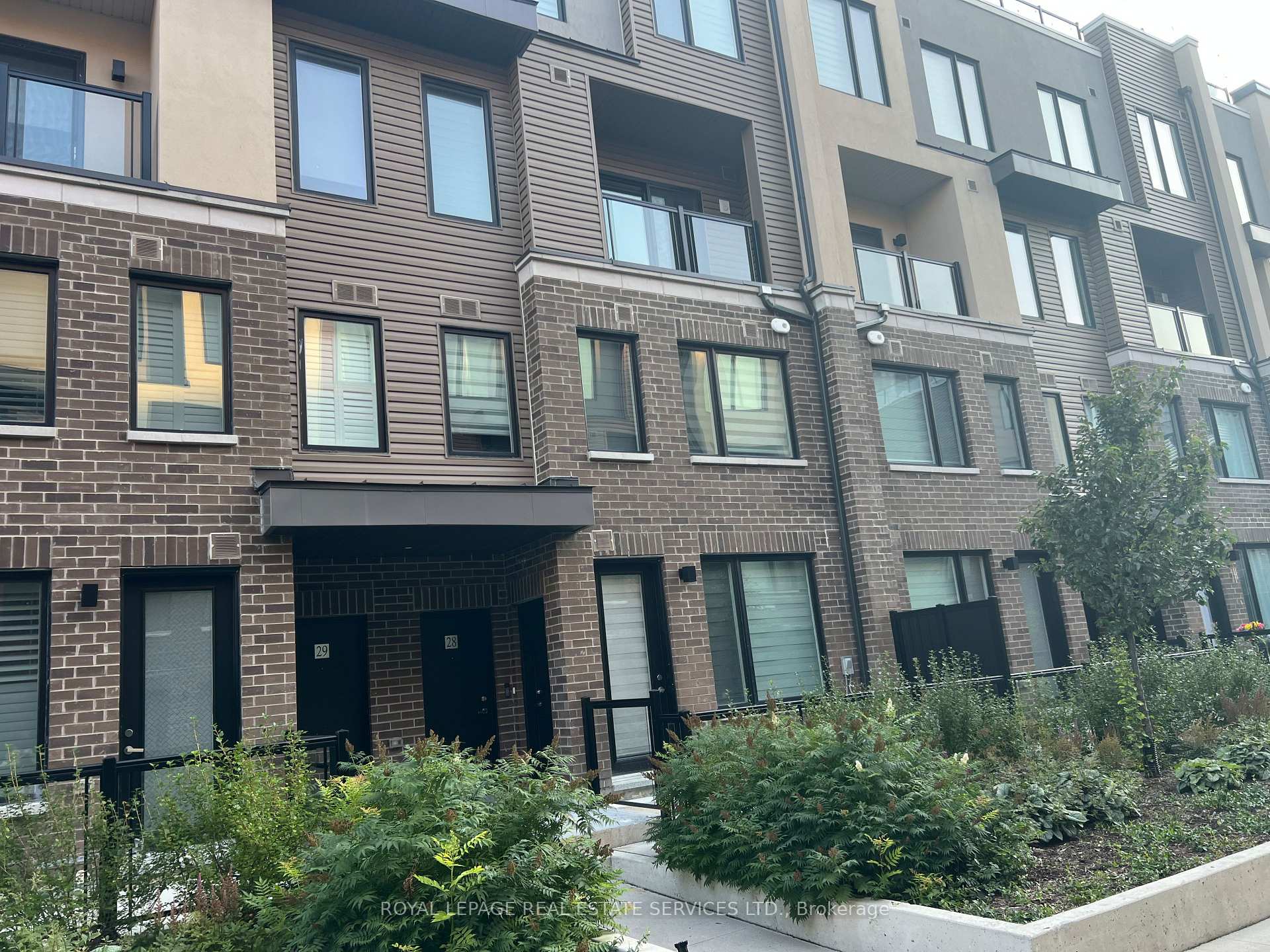 Photo 2 of Unit unit 27, 3550 Colonial Drive, Mississauga, Erin Mills — HOMEH