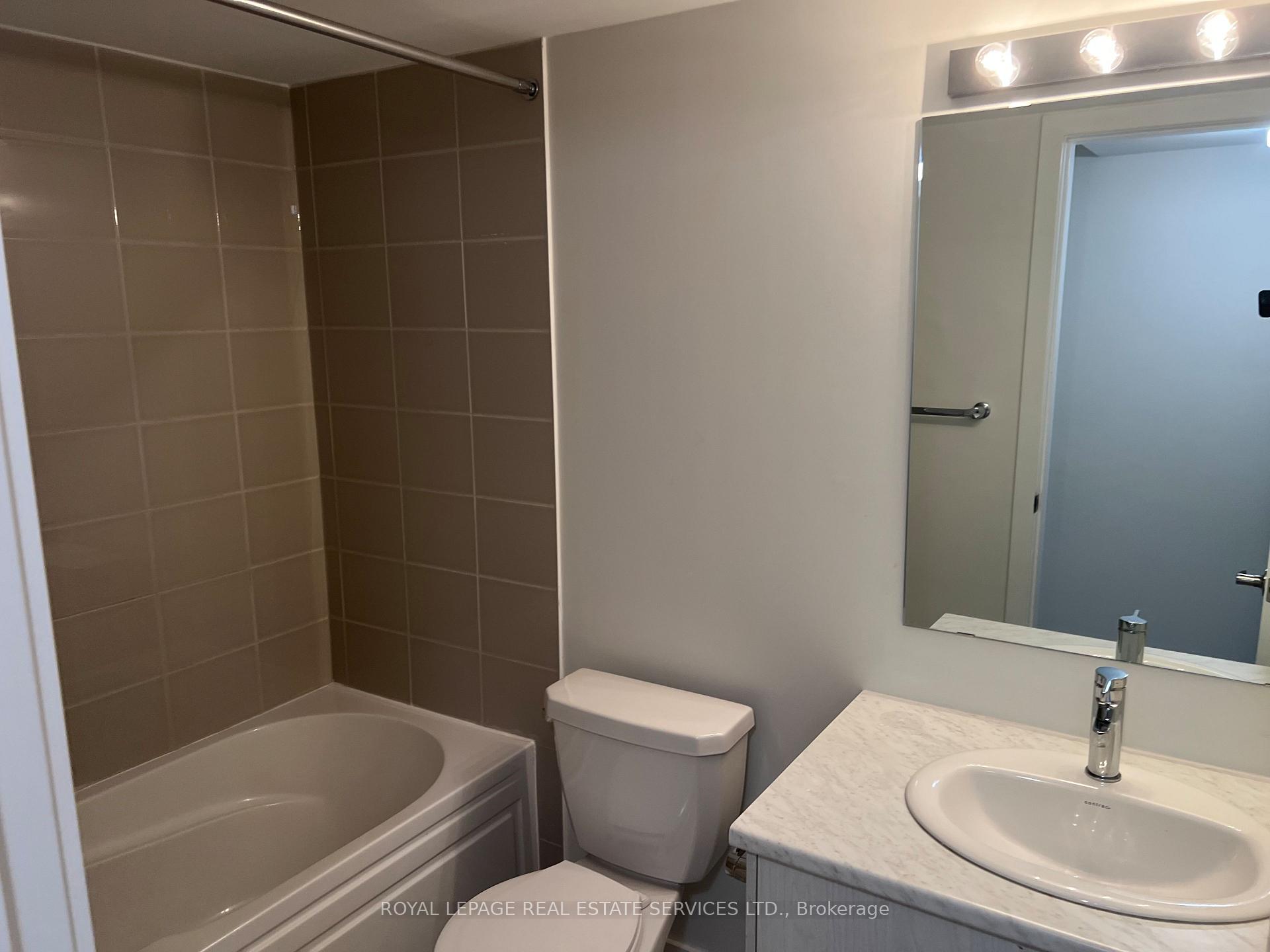 Photo 10 of Unit unit 27, 3550 Colonial Drive, Mississauga, Erin Mills — HOMEH
