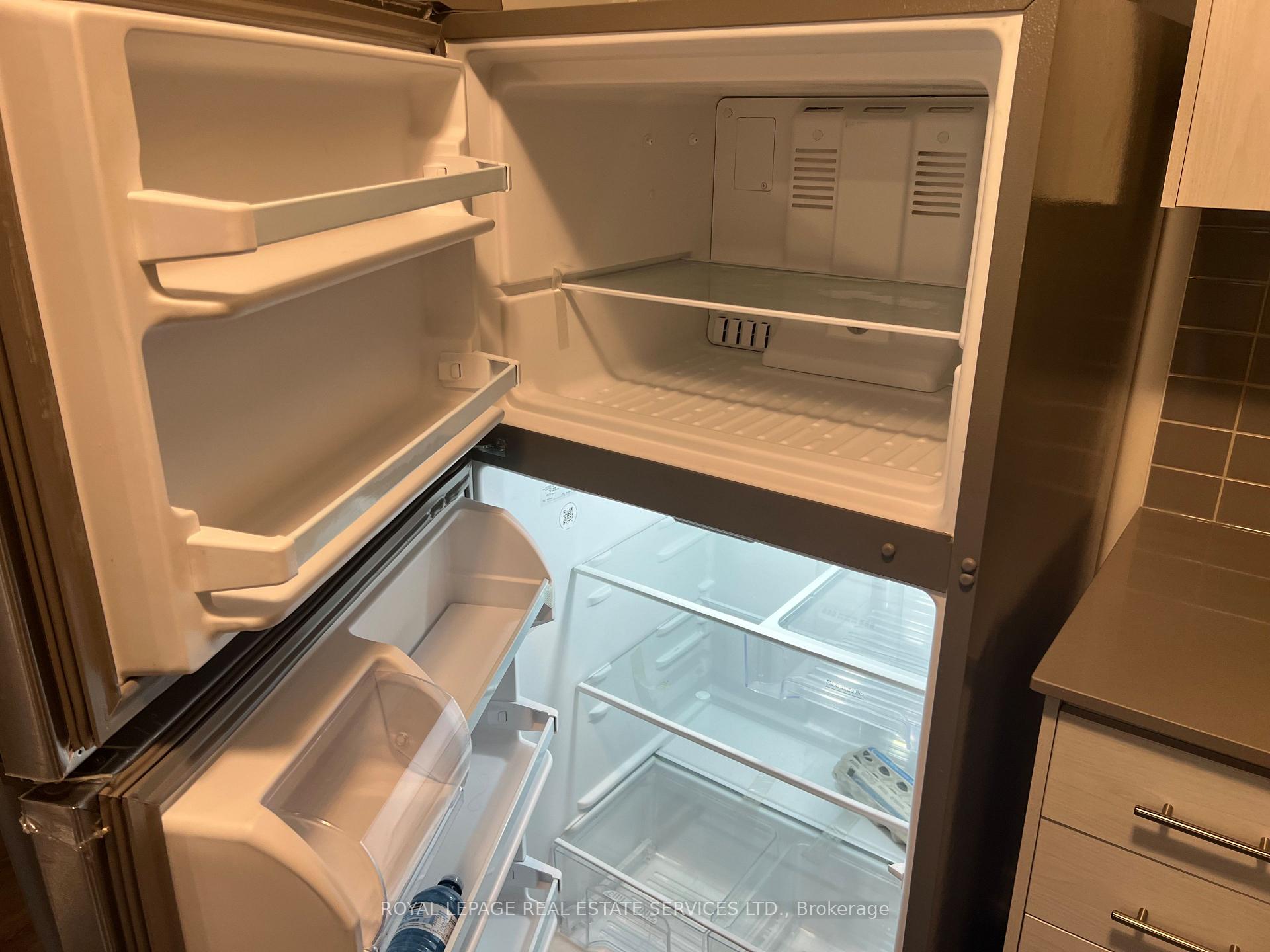 Photo 11 of Unit unit 27, 3550 Colonial Drive, Mississauga, Erin Mills — HOMEH