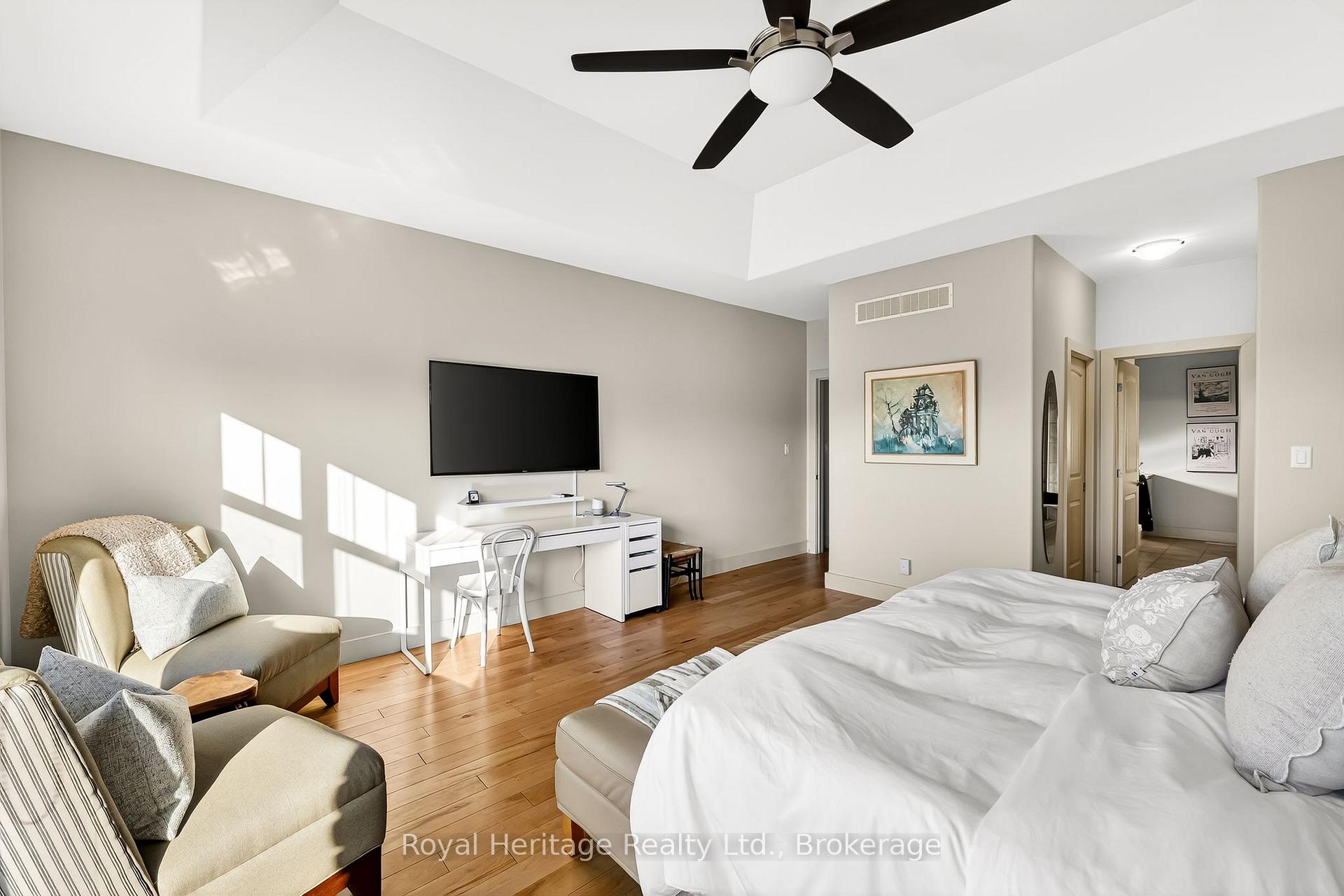 Photo 13 of 32 Edgewater Drive, Brighton — HOMEH