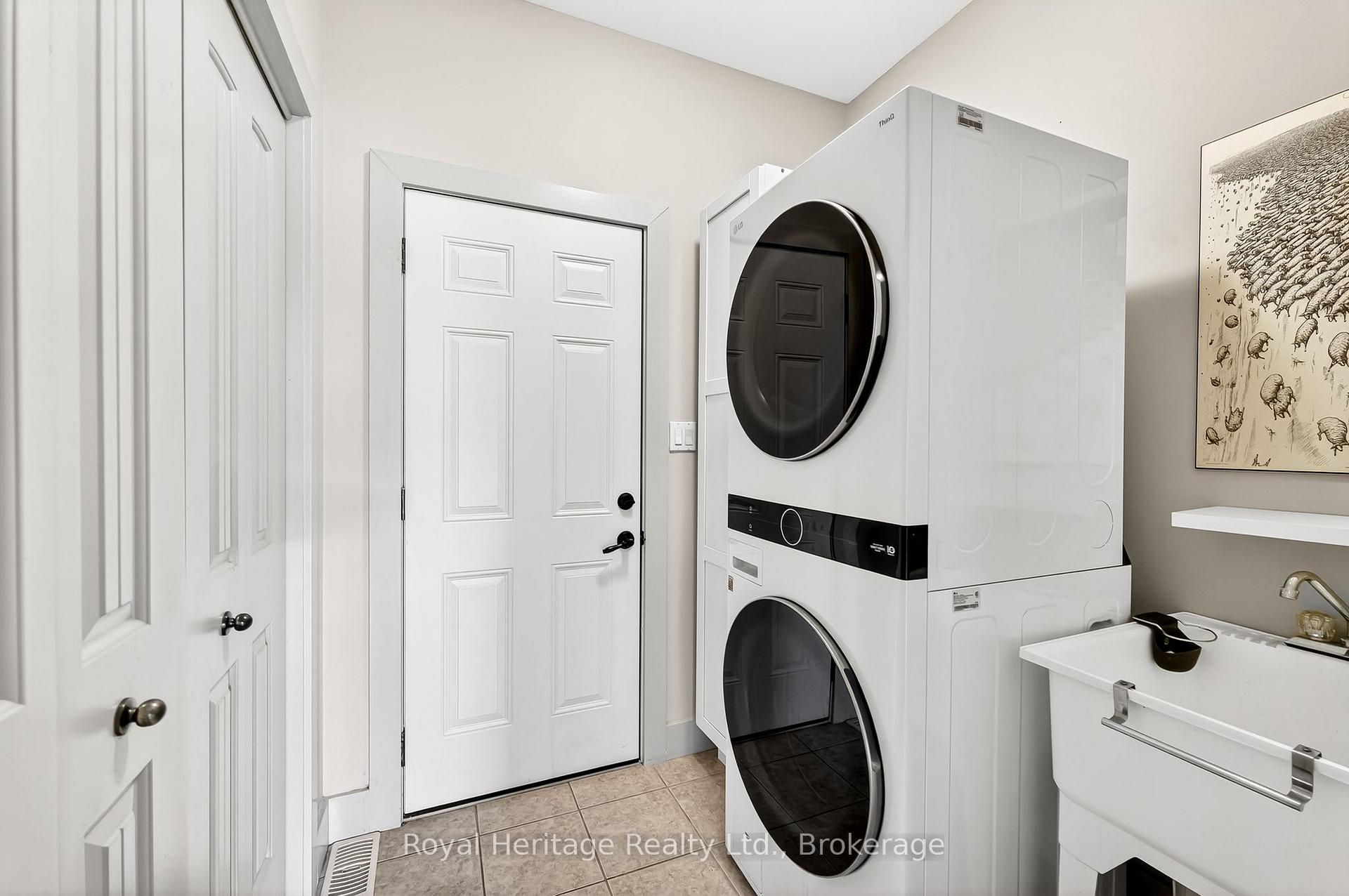 Photo 16 of 32 Edgewater Drive, Brighton — HOMEH