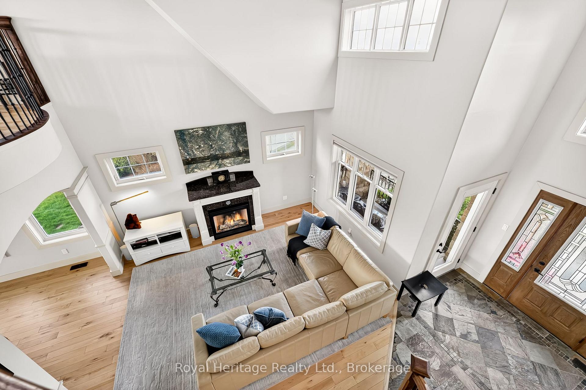 Photo 17 of 32 Edgewater Drive, Brighton — HOMEH