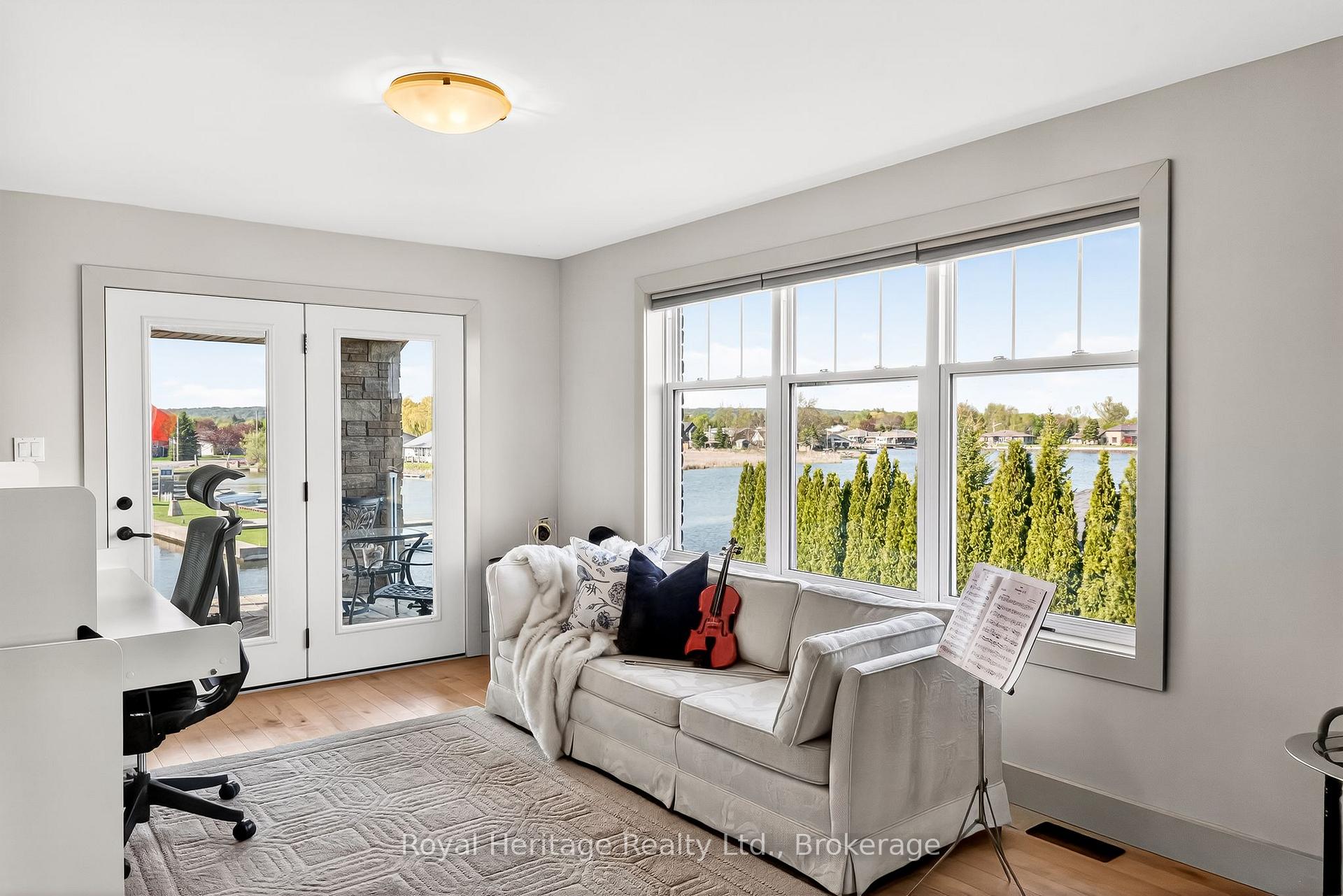 Photo 18 of 32 Edgewater Drive, Brighton — HOMEH