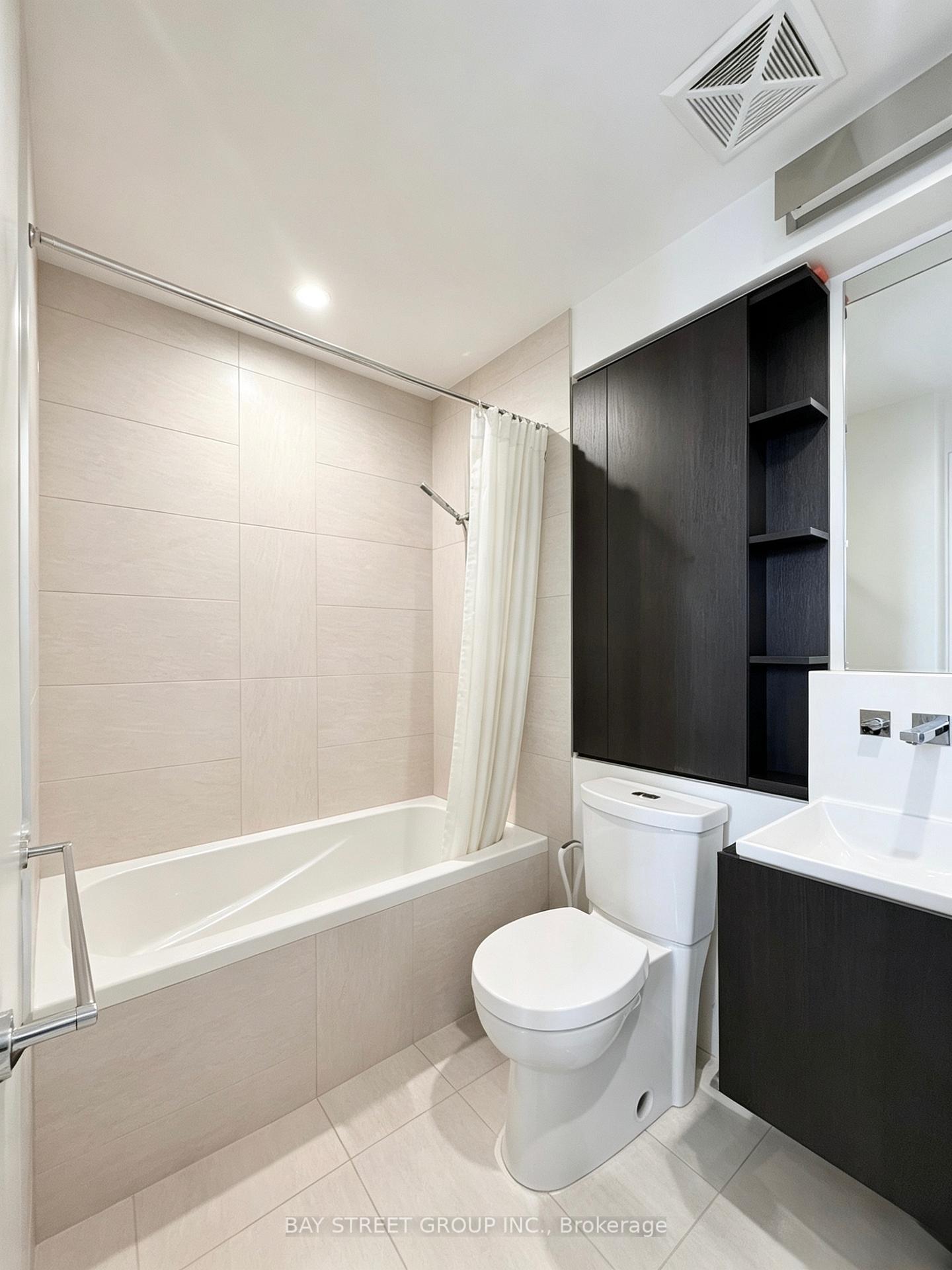 Photo 15 of Unit 4901, 101 Charles Street E, Toronto, Church-Yonge Corridor — HOMEH