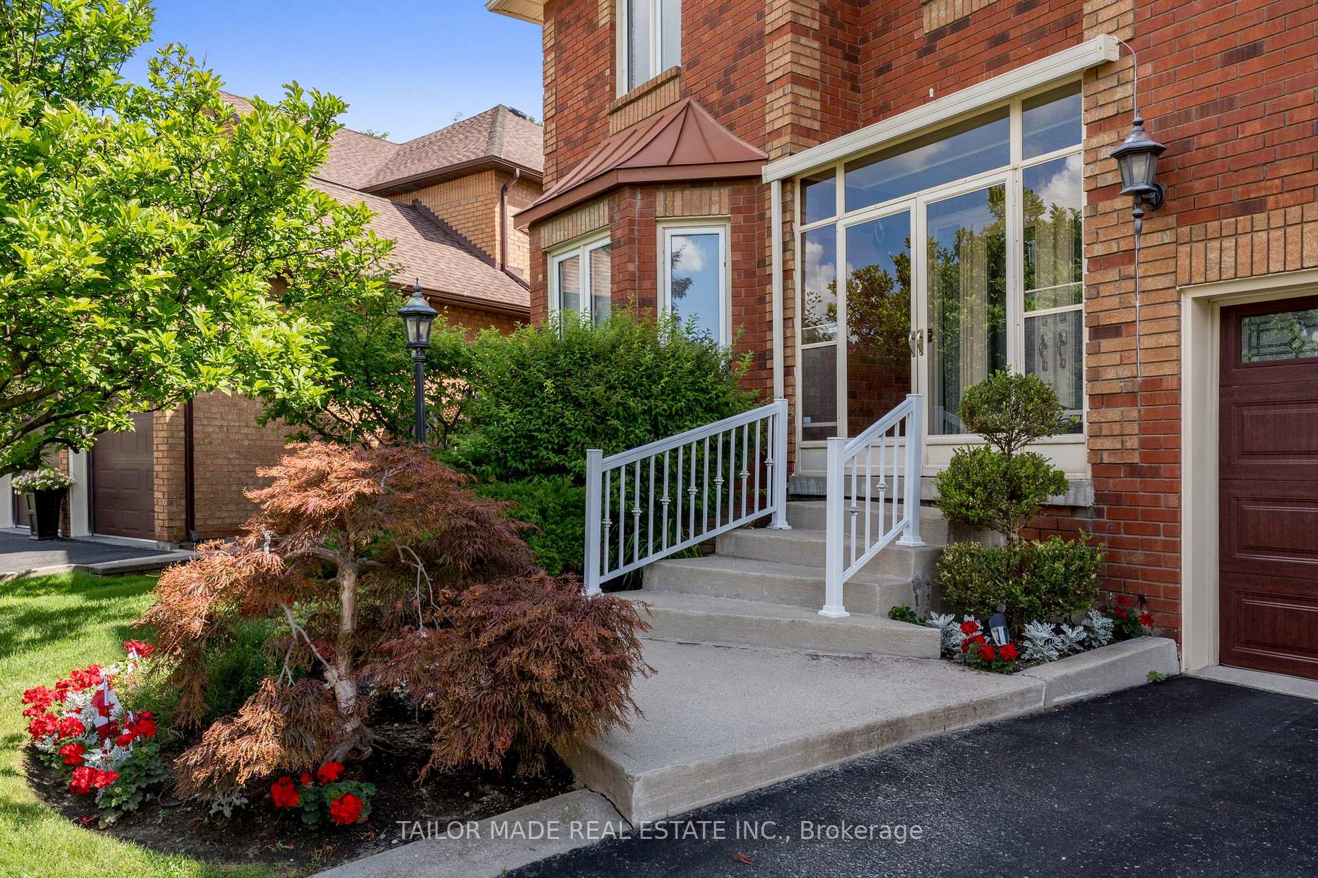 Photo 3 of 3 Stonegate Drive, Brampton, Snelgrove — HOMEH