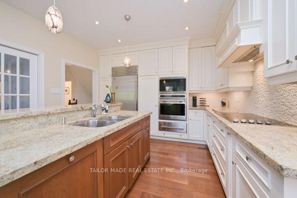 Photo 33 of 3 Stonegate Drive, Brampton, Snelgrove — HOMEH