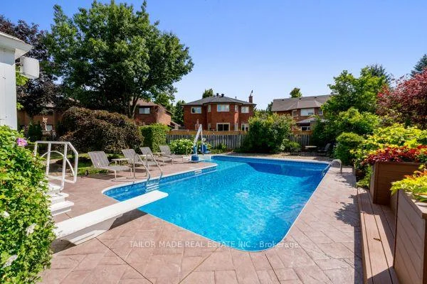 Photo 22 of 3 Stonegate Drive, Brampton, Snelgrove — HOMEH