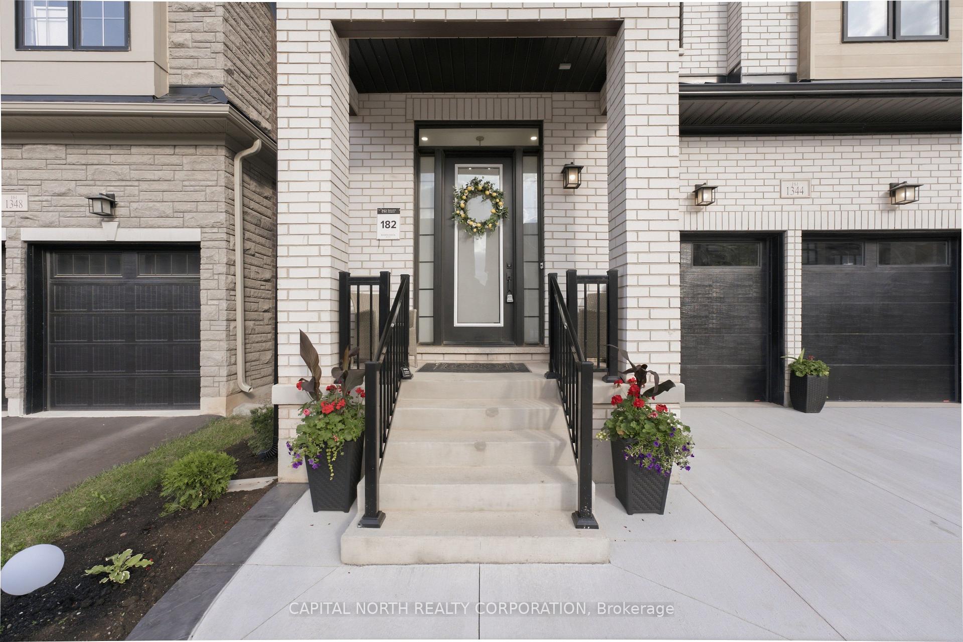 Photo 3 of 1344 Hydrangea Gardens, Oakville, Joshua Meadows — HOMEH