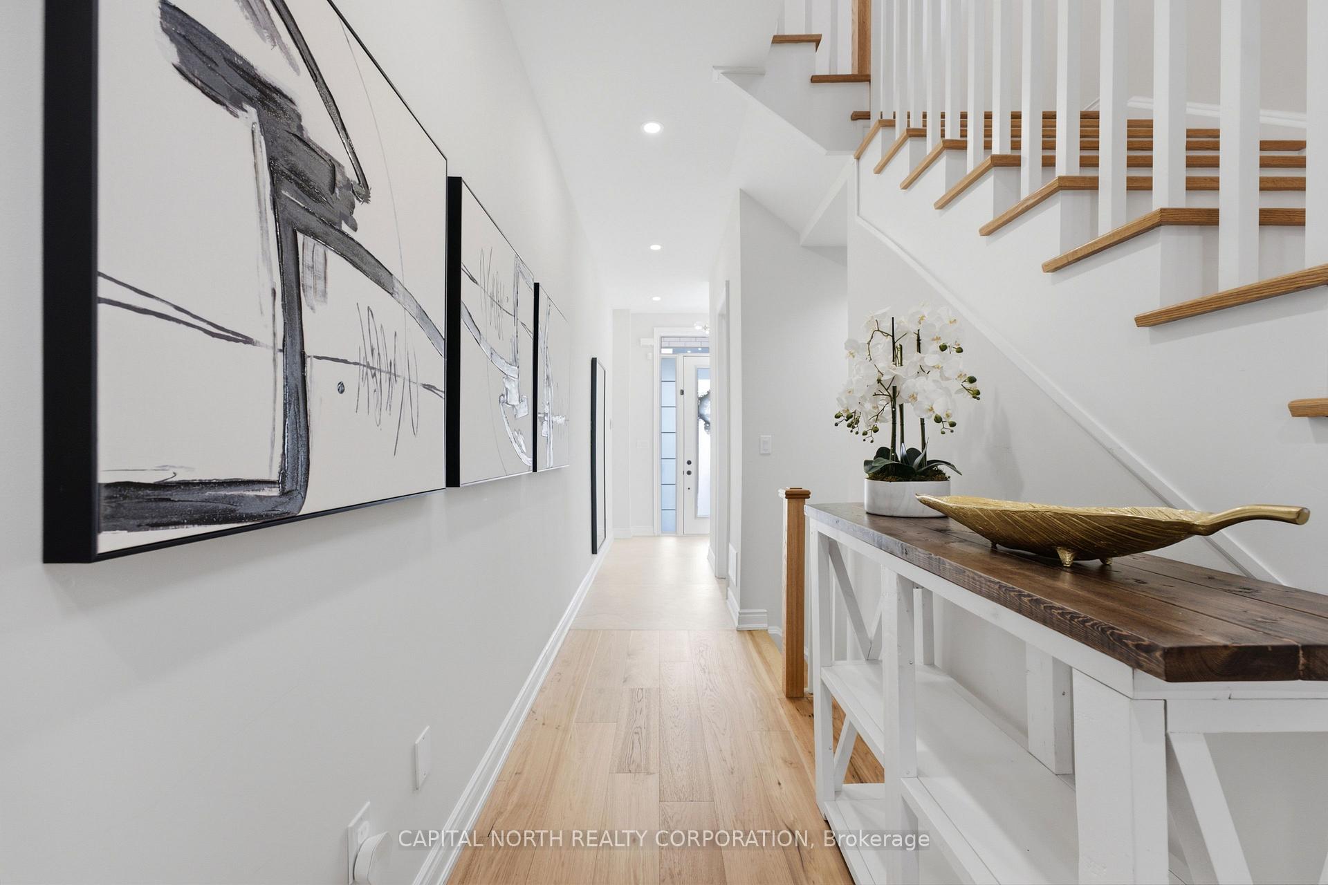 Photo 5 of 1344 Hydrangea Gardens, Oakville, Joshua Meadows — HOMEH