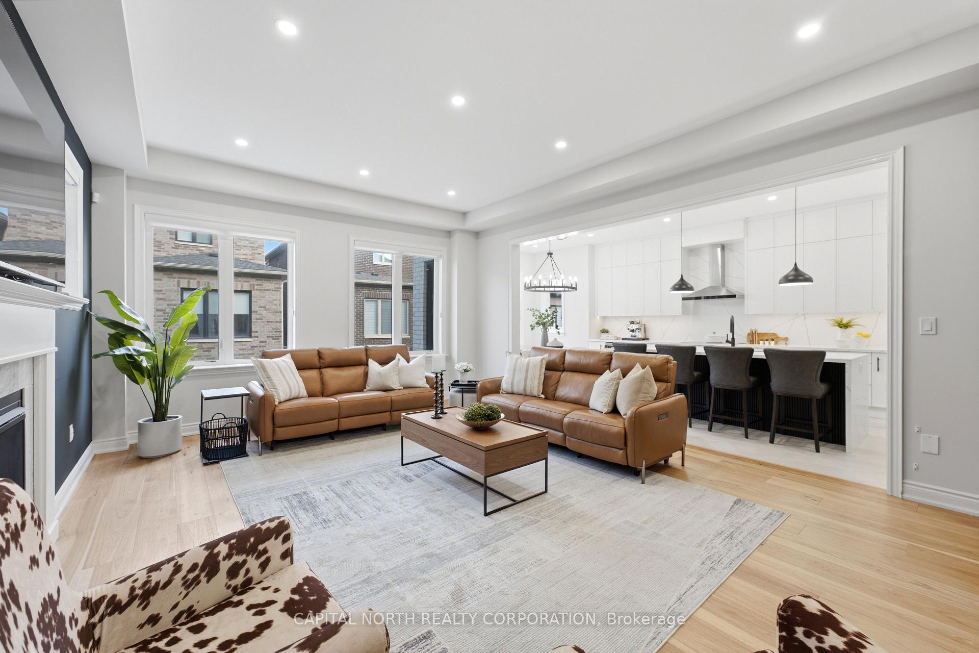 Photo 12 of 1344 Hydrangea Gardens, Oakville, Joshua Meadows — HOMEH