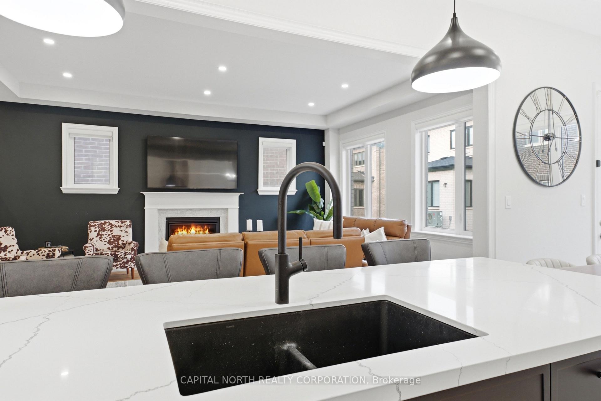 Photo 17 of 1344 Hydrangea Gardens, Oakville, Joshua Meadows — HOMEH