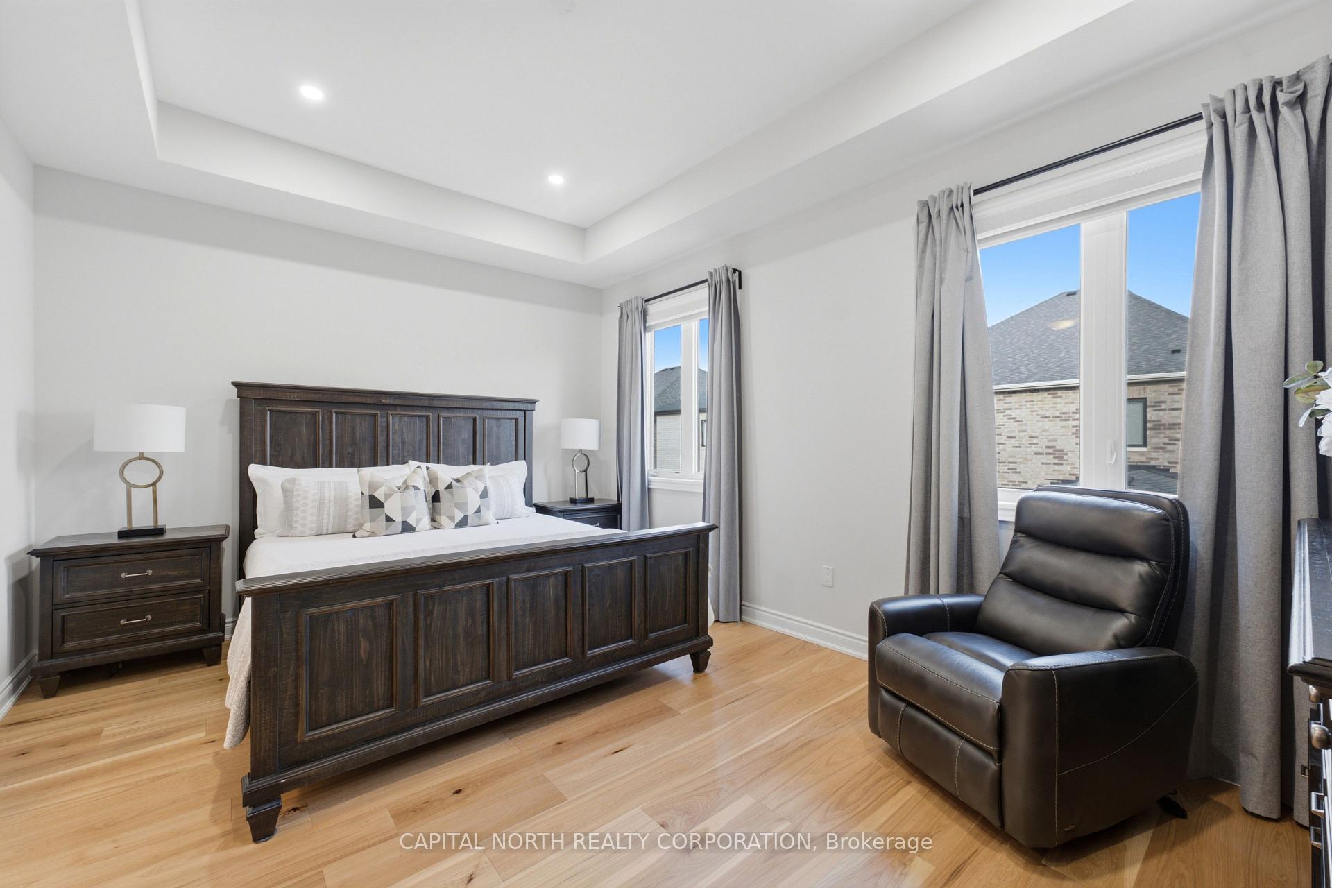 Photo 29 of 1344 Hydrangea Gardens, Oakville, Joshua Meadows — HOMEH