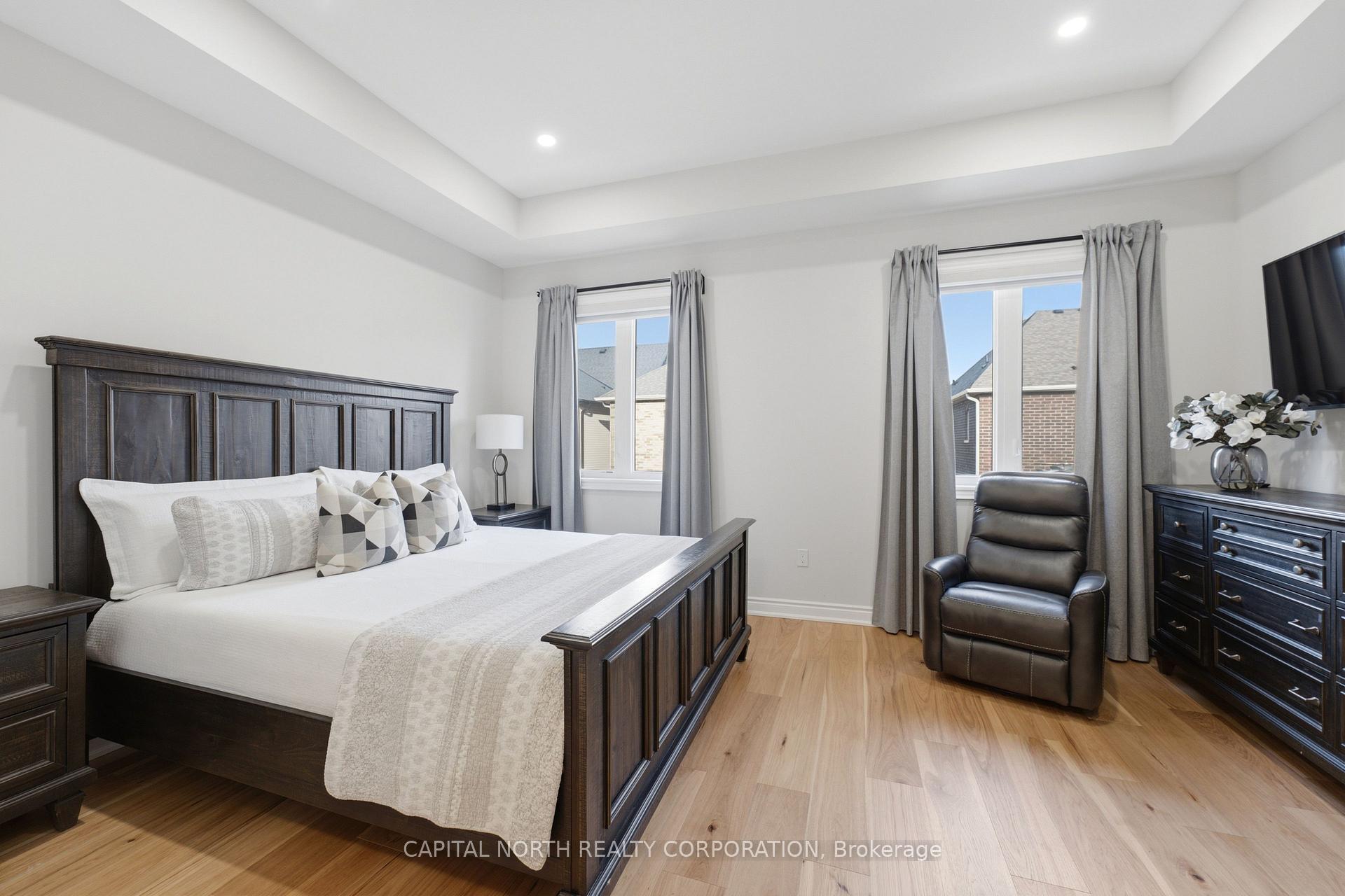 Photo 30 of 1344 Hydrangea Gardens, Oakville, Joshua Meadows — HOMEH
