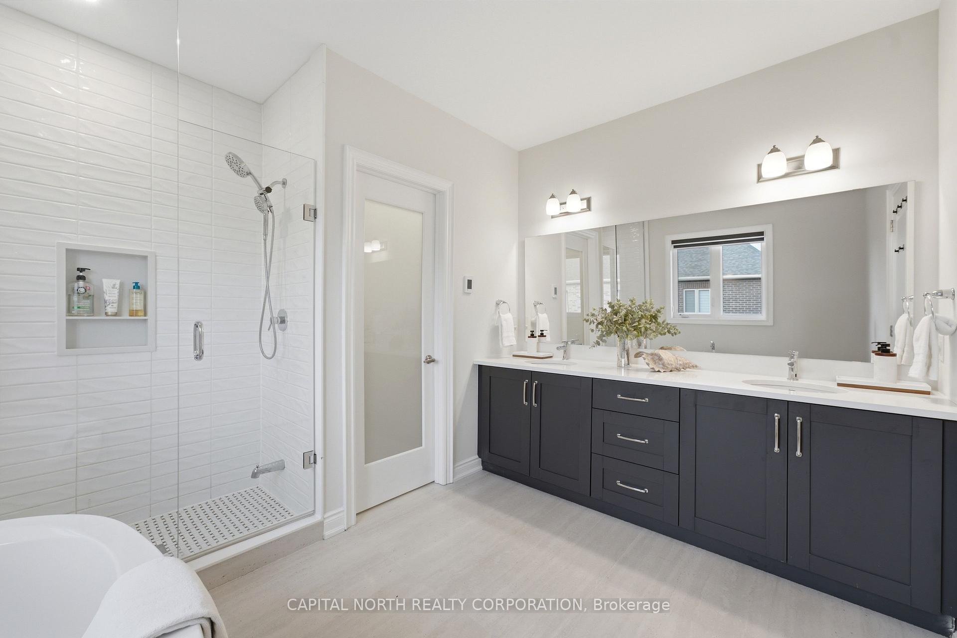 Photo 33 of 1344 Hydrangea Gardens, Oakville, Joshua Meadows — HOMEH