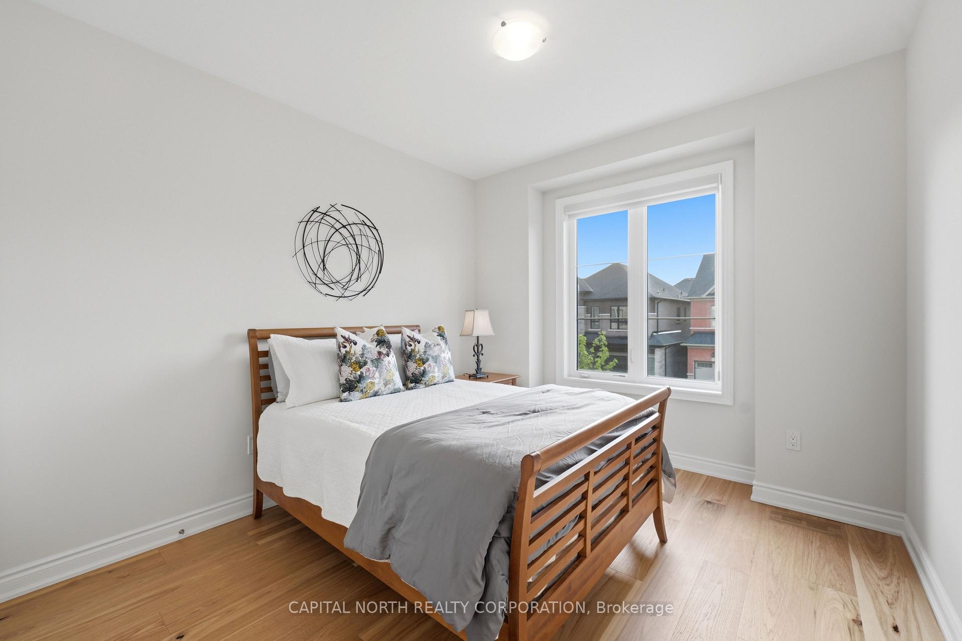 Photo 37 of 1344 Hydrangea Gardens, Oakville, Joshua Meadows — HOMEH