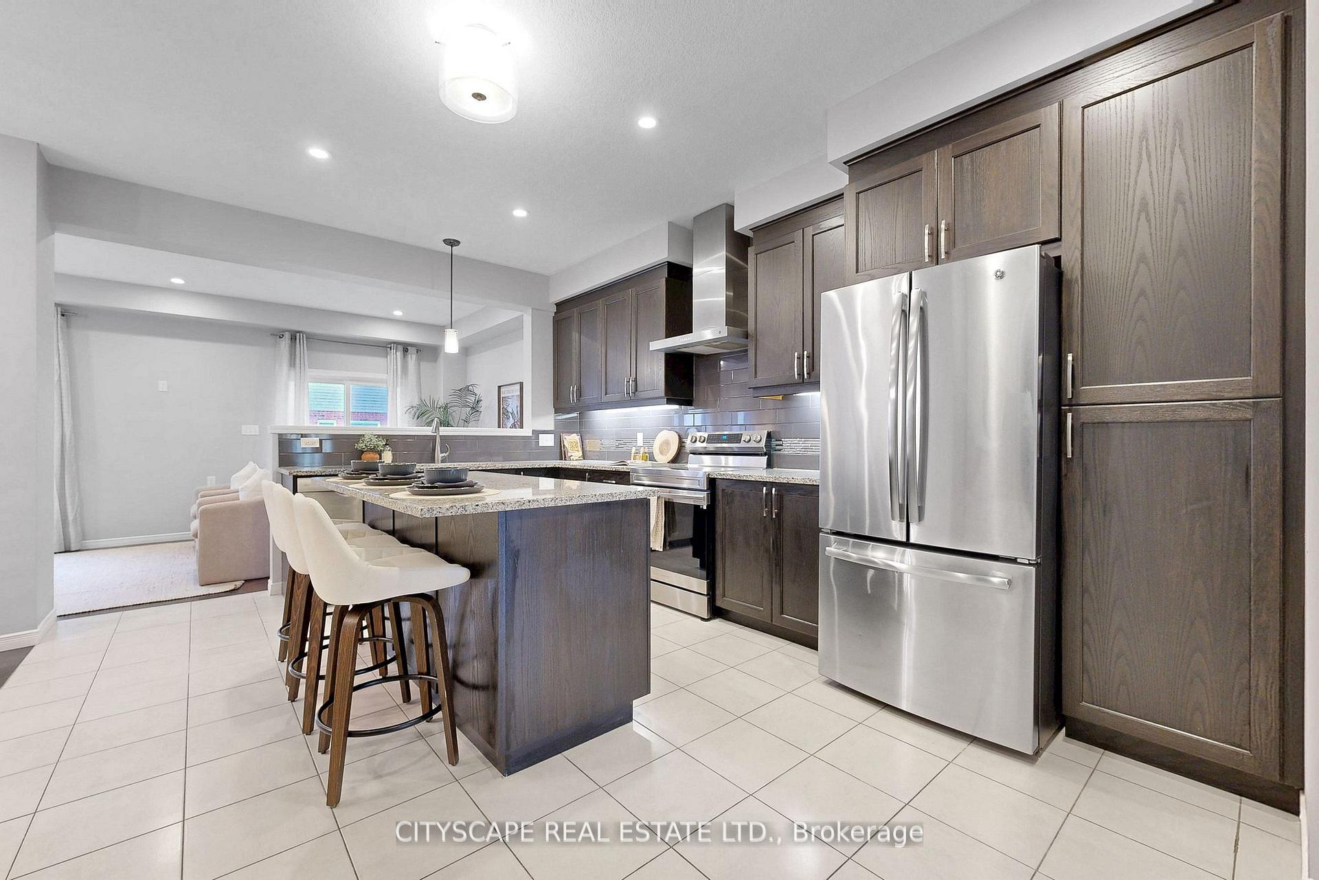 Photo 8 of 274 Buttonbush Street, Waterloo, Columbia Forest/Clair Hills — HOMEH
