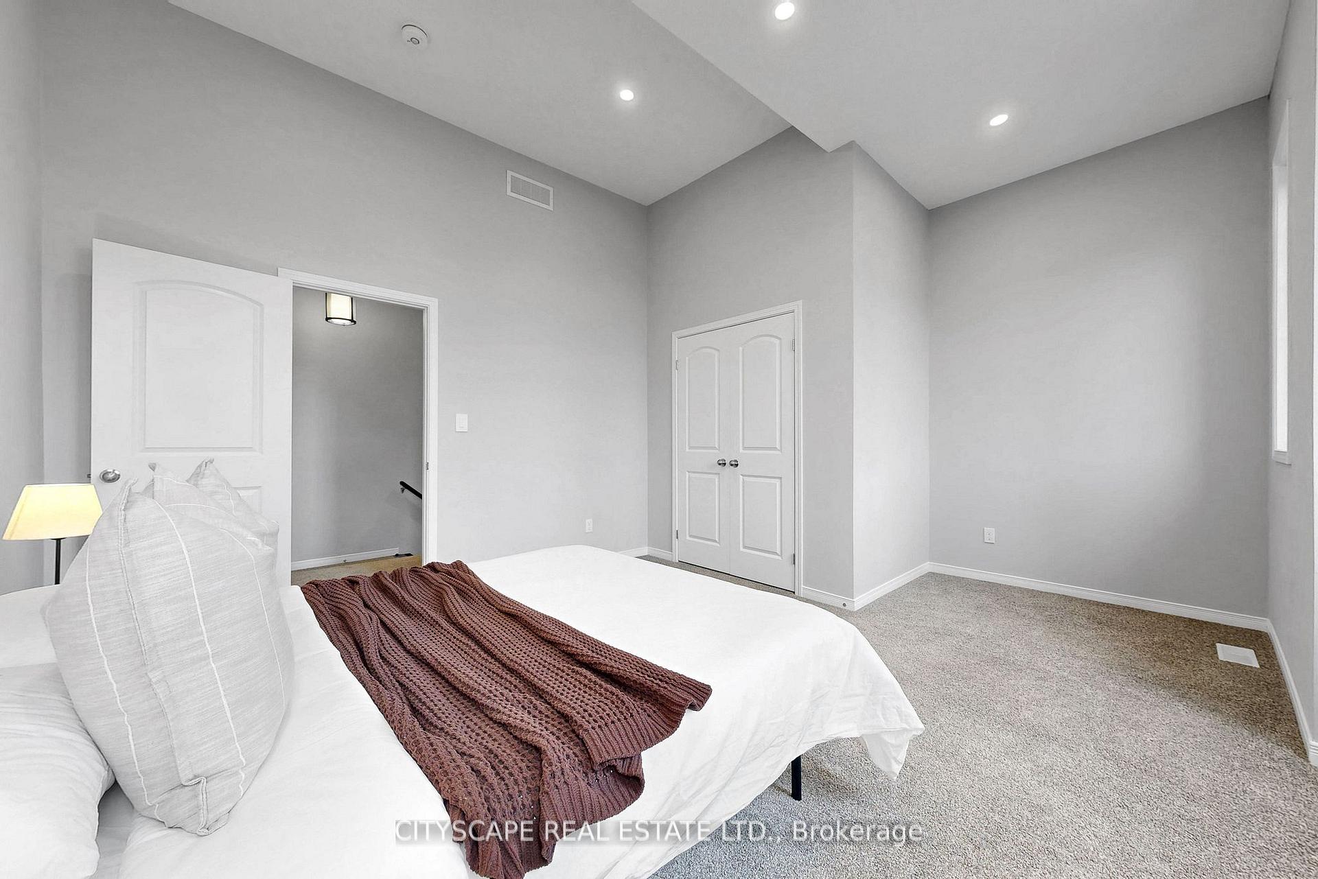 Photo 26 of 274 Buttonbush Street, Waterloo, Columbia Forest/Clair Hills — HOMEH