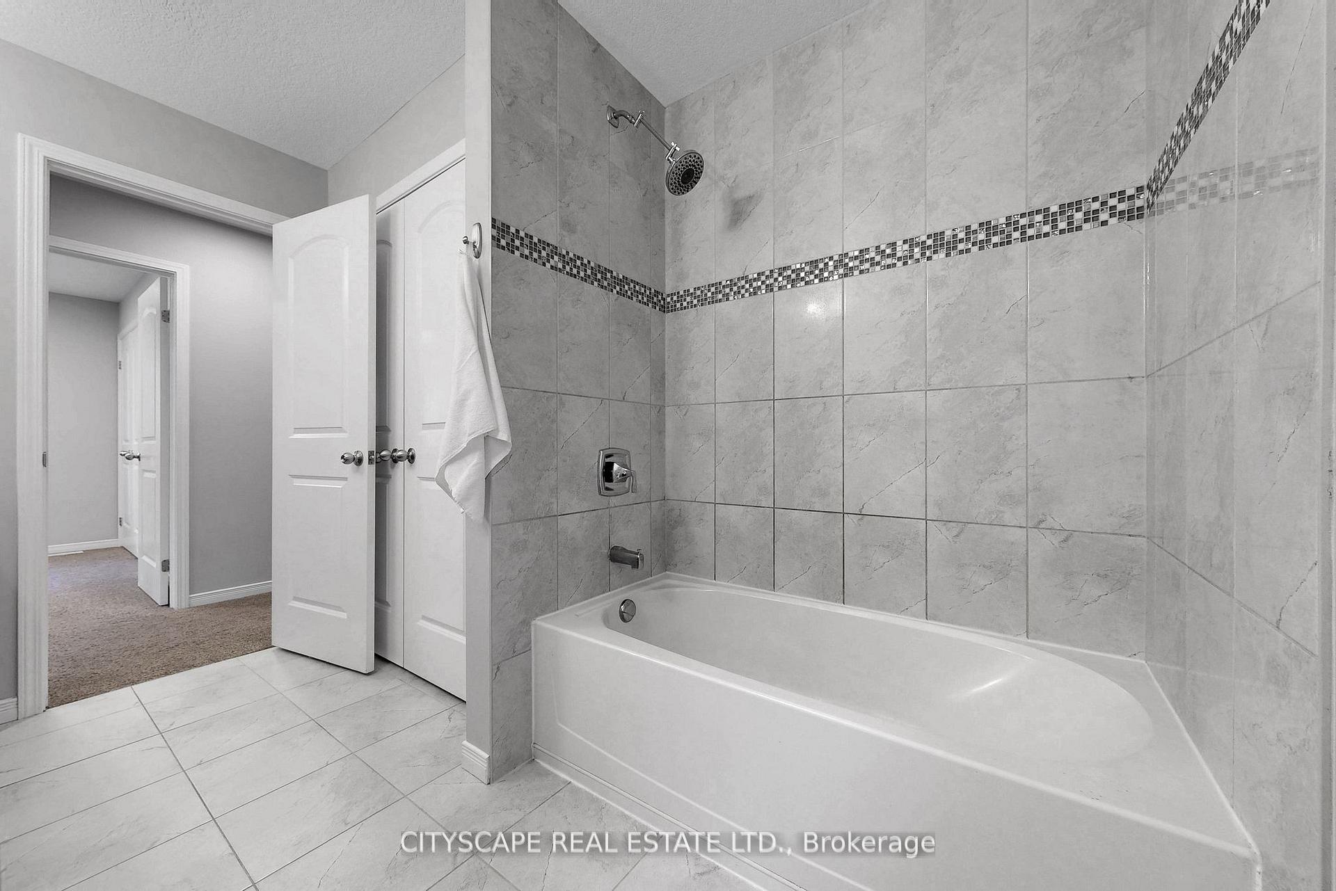Photo 39 of 274 Buttonbush Street, Waterloo, Columbia Forest/Clair Hills — HOMEH