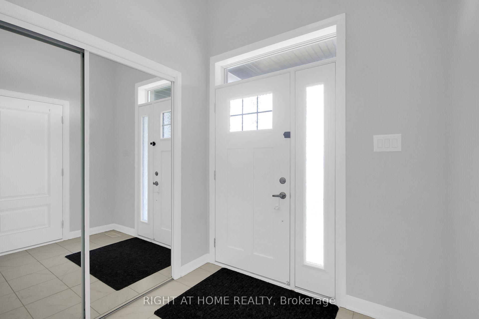 Photo 5 of 1020 Ballyhale Heights, Ottawa, Barrhaven - Half Moon Bay — HOMEH