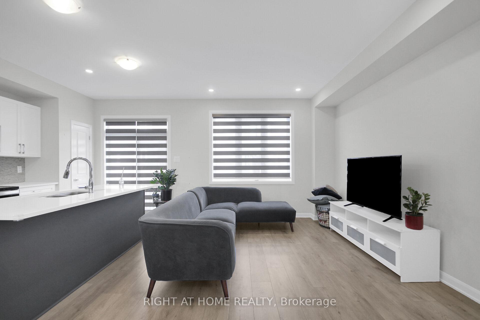 Photo 10 of 1020 Ballyhale Heights, Ottawa, Barrhaven - Half Moon Bay — HOMEH