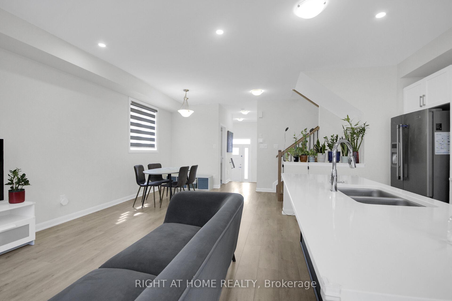 Photo 16 of 1020 Ballyhale Heights, Ottawa, Barrhaven - Half Moon Bay — HOMEH