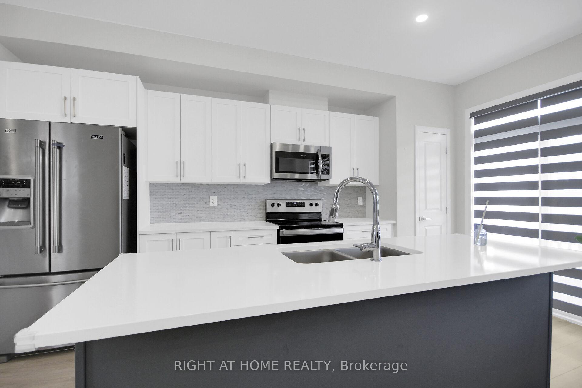Photo 17 of 1020 Ballyhale Heights, Ottawa, Barrhaven - Half Moon Bay — HOMEH