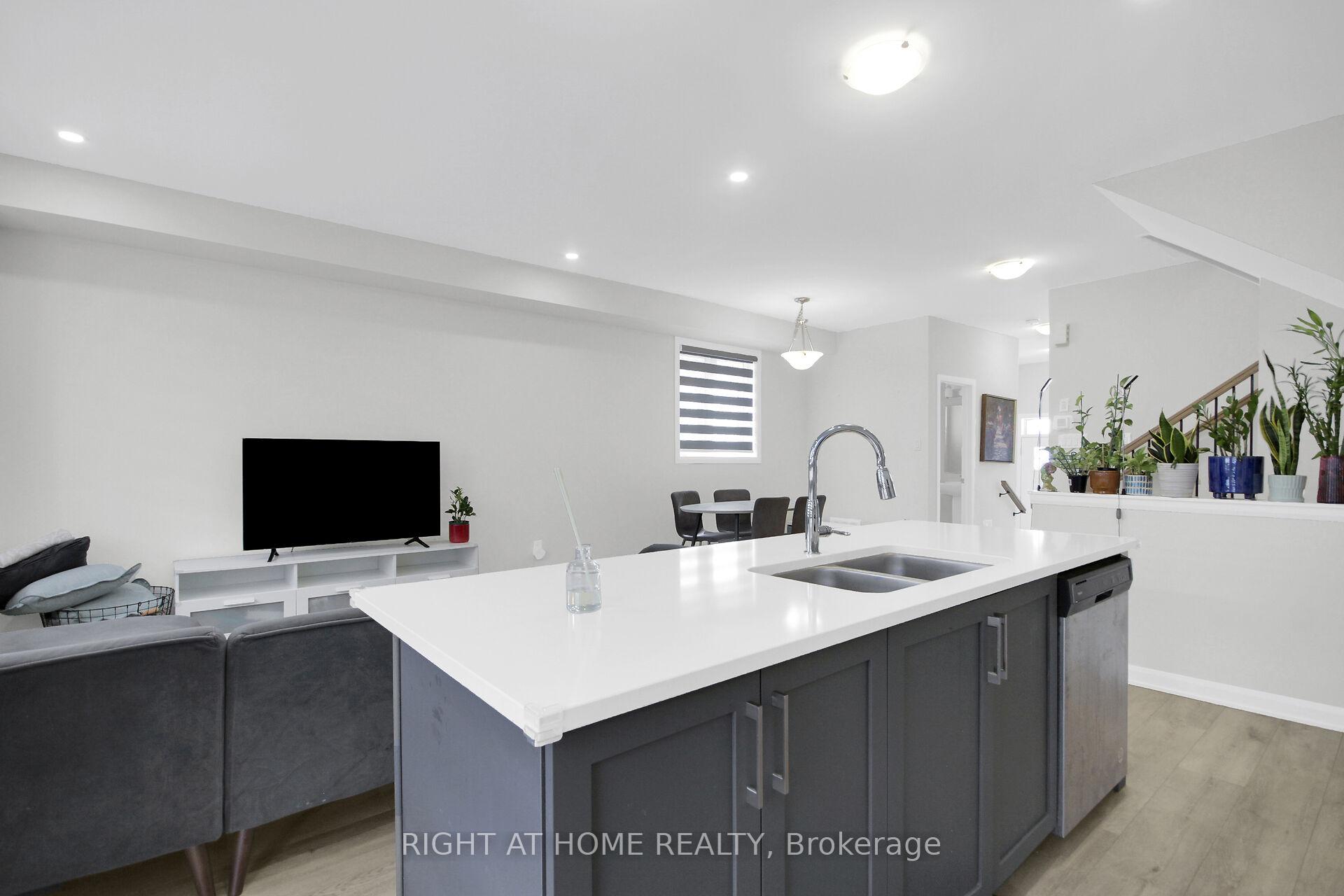 Photo 20 of 1020 Ballyhale Heights, Ottawa, Barrhaven - Half Moon Bay — HOMEH