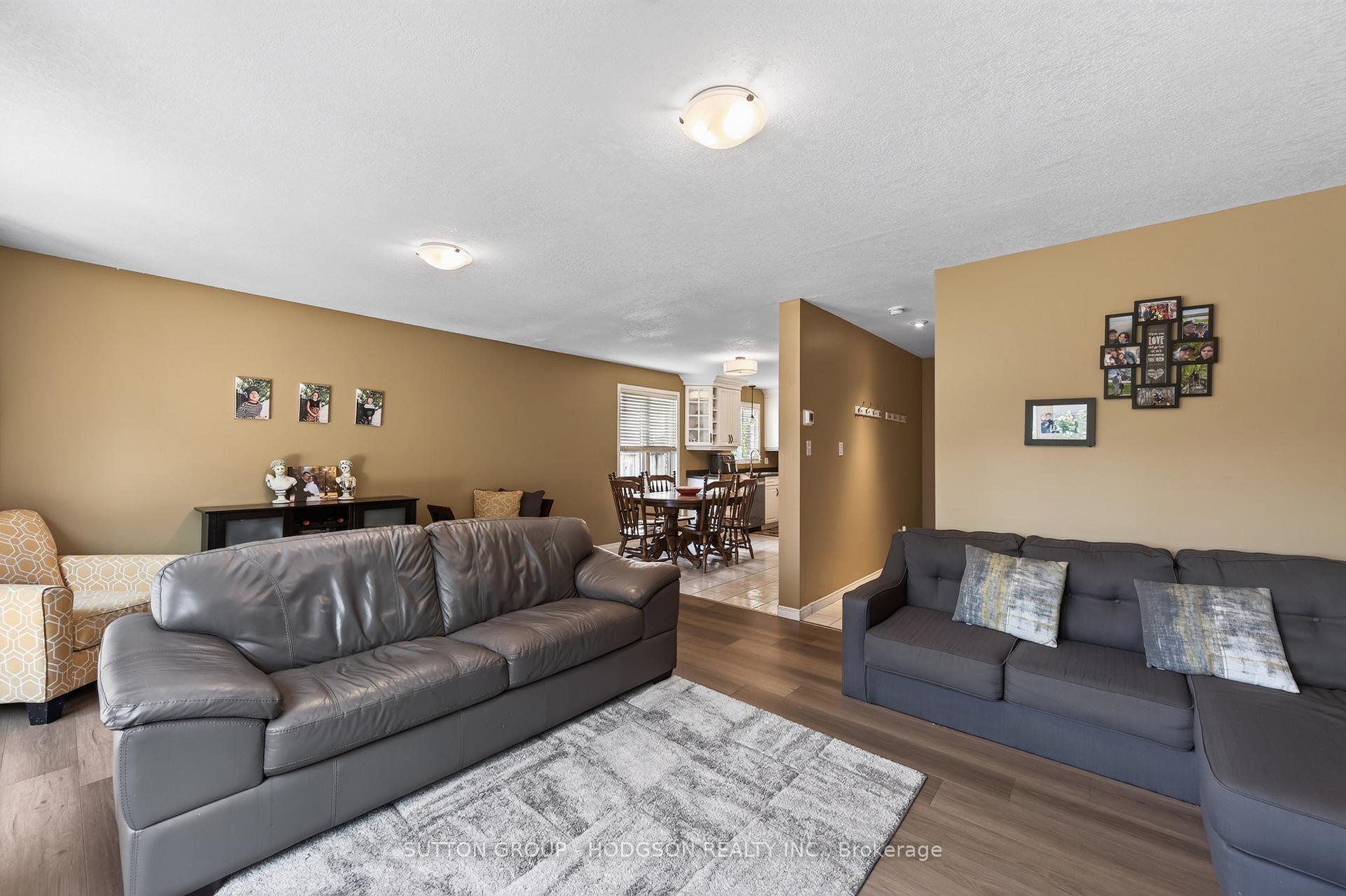 Photo 5 of 171 Emerald Road, London, South U — HOMEH