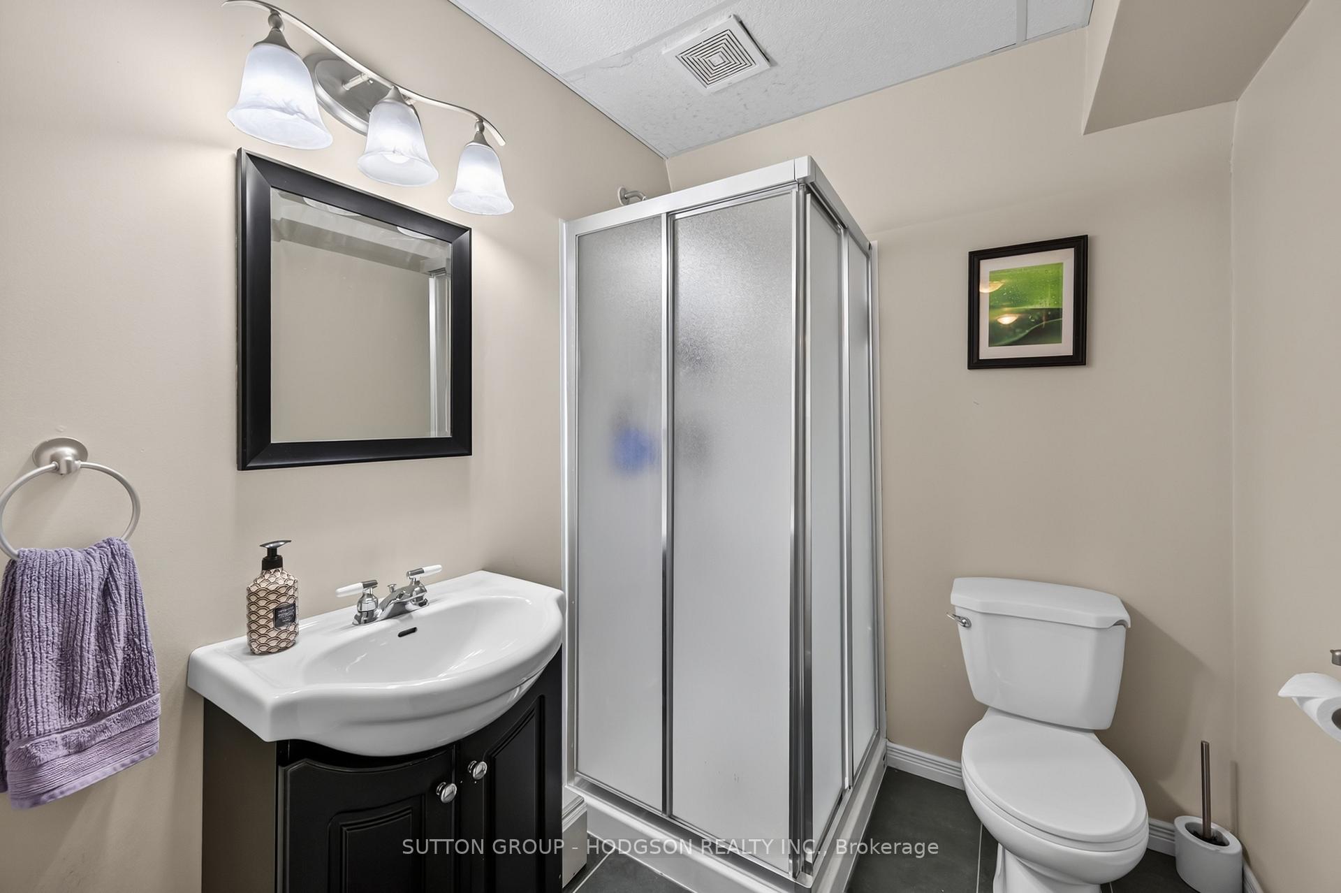 Photo 17 of 171 Emerald Road, London, South U — HOMEH