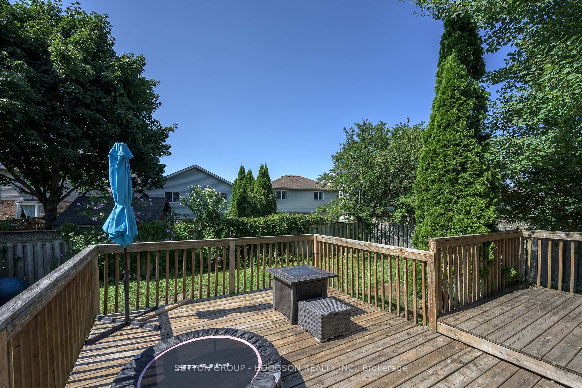 Photo 19 of 171 Emerald Road, London, South U — HOMEH