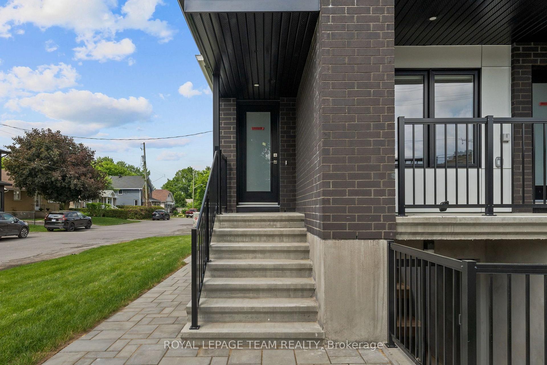 Photo 3 of Unit Upper, 1231 Shillington Avenue, Ottawa, Carlington — HOMEH