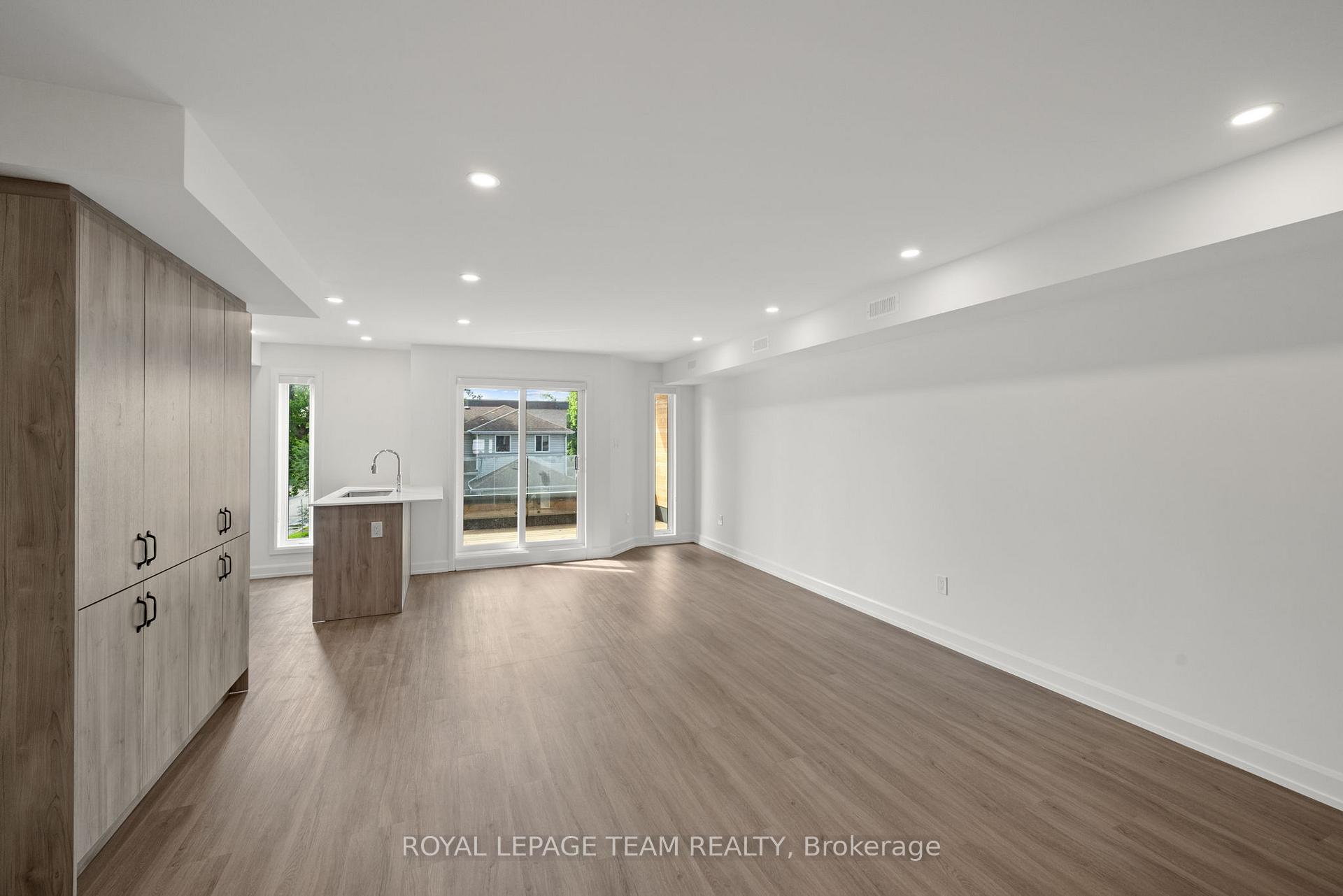 Photo 7 of Unit Upper, 1231 Shillington Avenue, Ottawa, Carlington — HOMEH