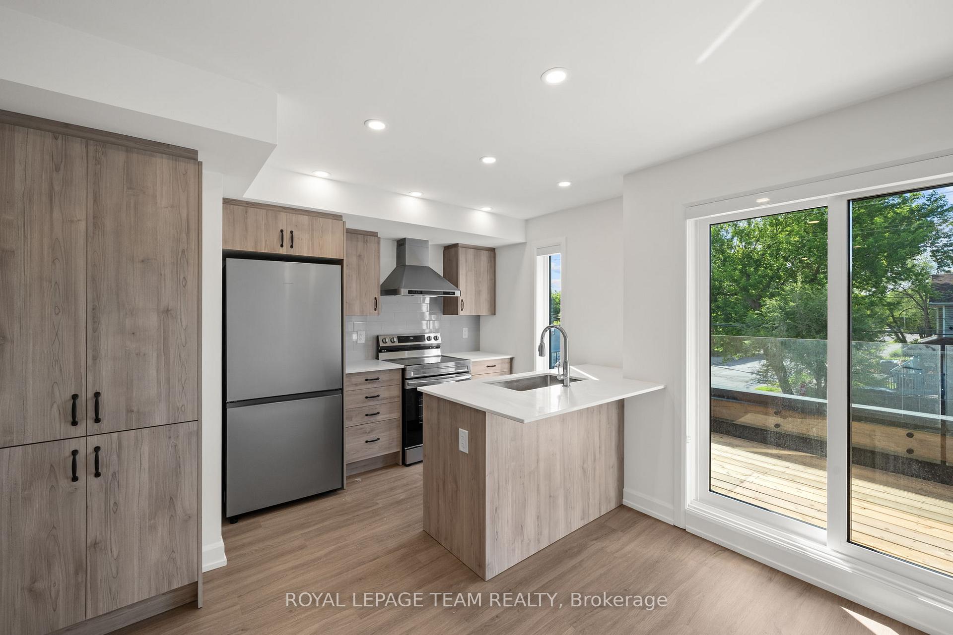 Photo 10 of Unit Upper, 1231 Shillington Avenue, Ottawa, Carlington — HOMEH
