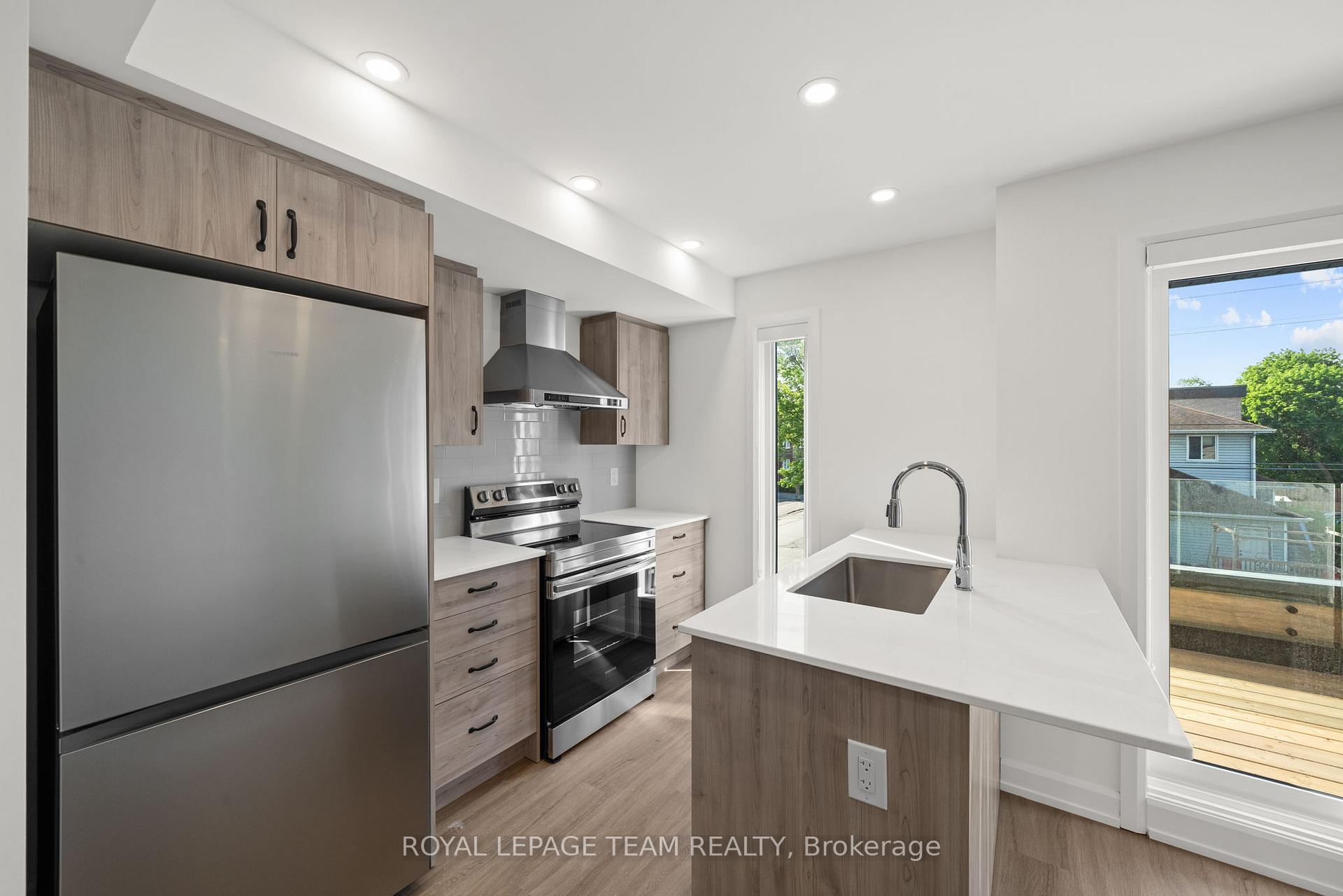 Photo 11 of Unit Upper, 1231 Shillington Avenue, Ottawa, Carlington — HOMEH